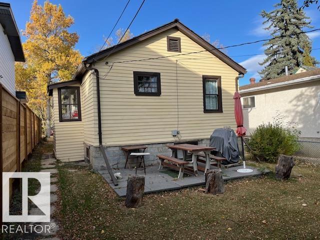 Photo 3 at 11419 79 Avenue NW, McKernan, Edmonton