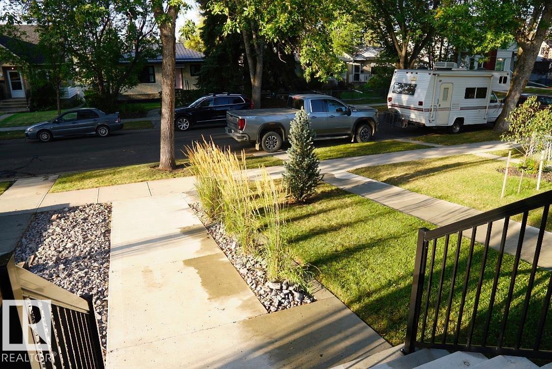 Photo 3 at 7553 81 Avenue NW, King Edward Park, Edmonton
