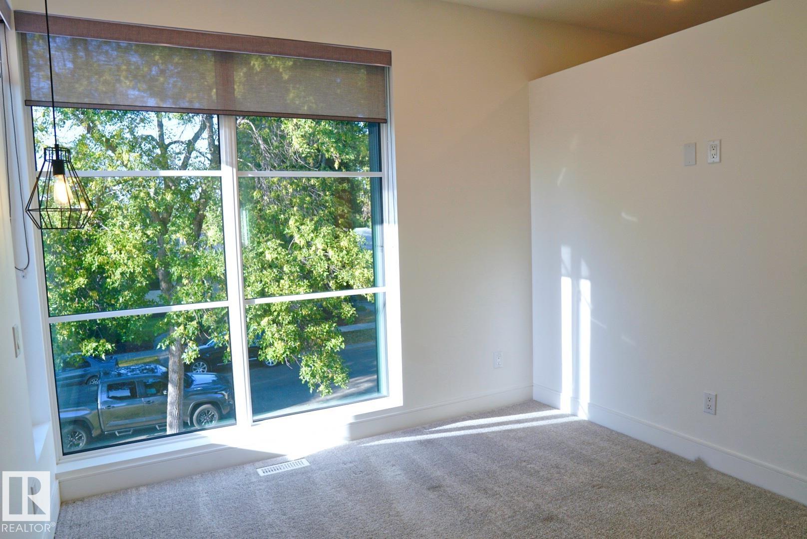 Photo 26 at 7553 81 Avenue NW, King Edward Park, Edmonton