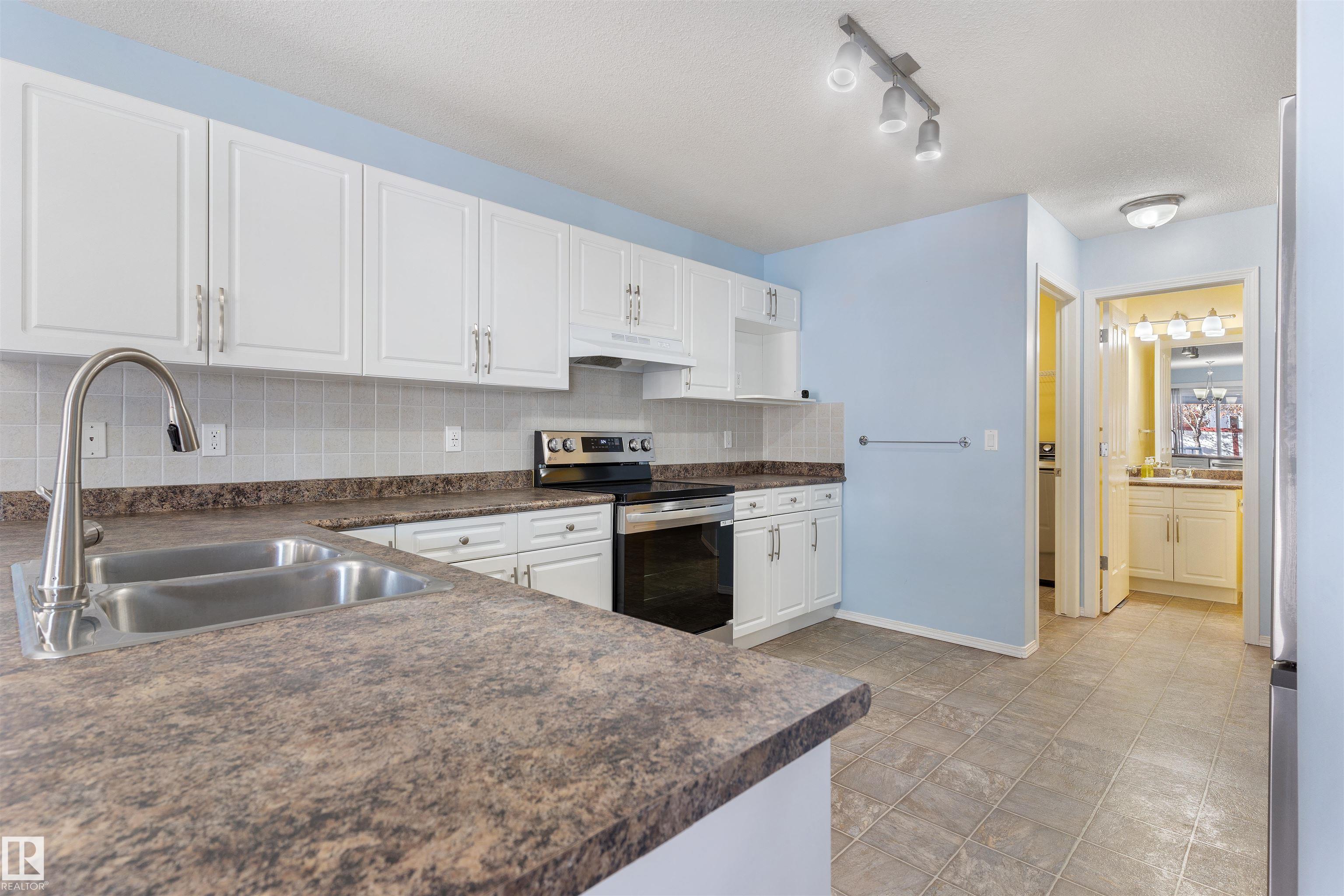 Photo 15 at 3231 21 Street NW, Silver Berry, Edmonton