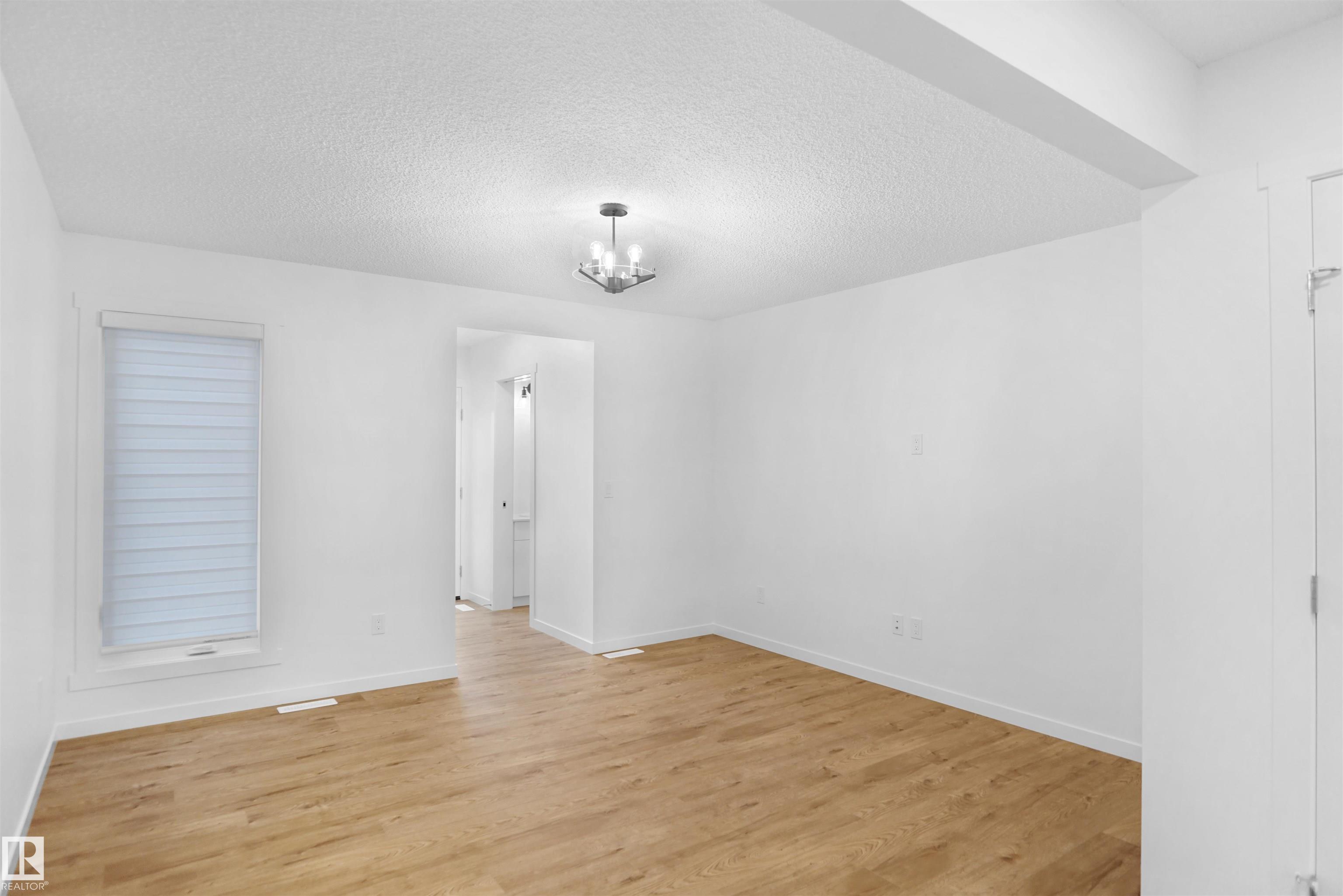 Photo 4 at 4288 Kinglet Drive NW, Kinglet Gardens, Edmonton