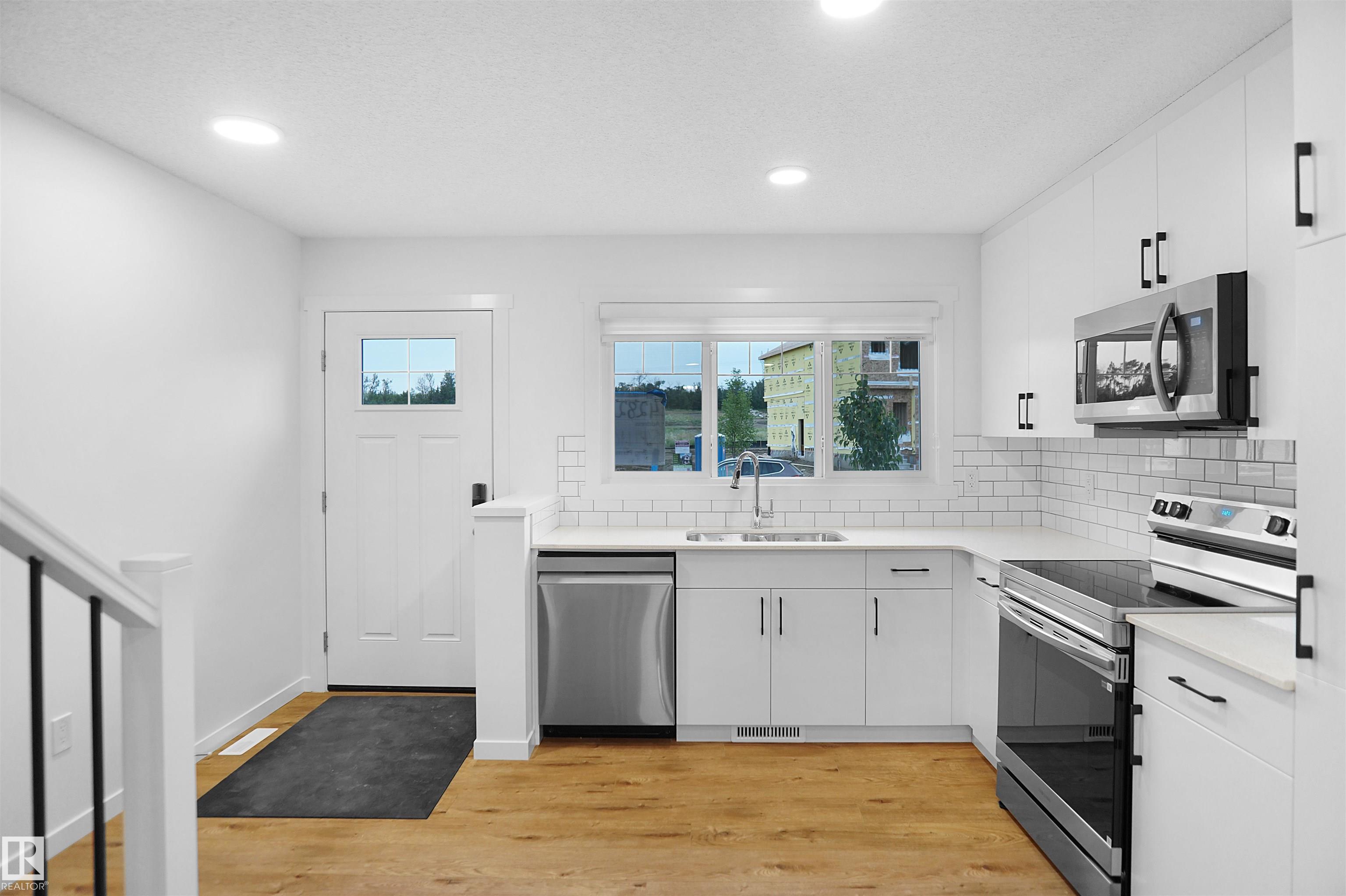 Photo 8 at 4288 Kinglet Drive NW, Kinglet Gardens, Edmonton