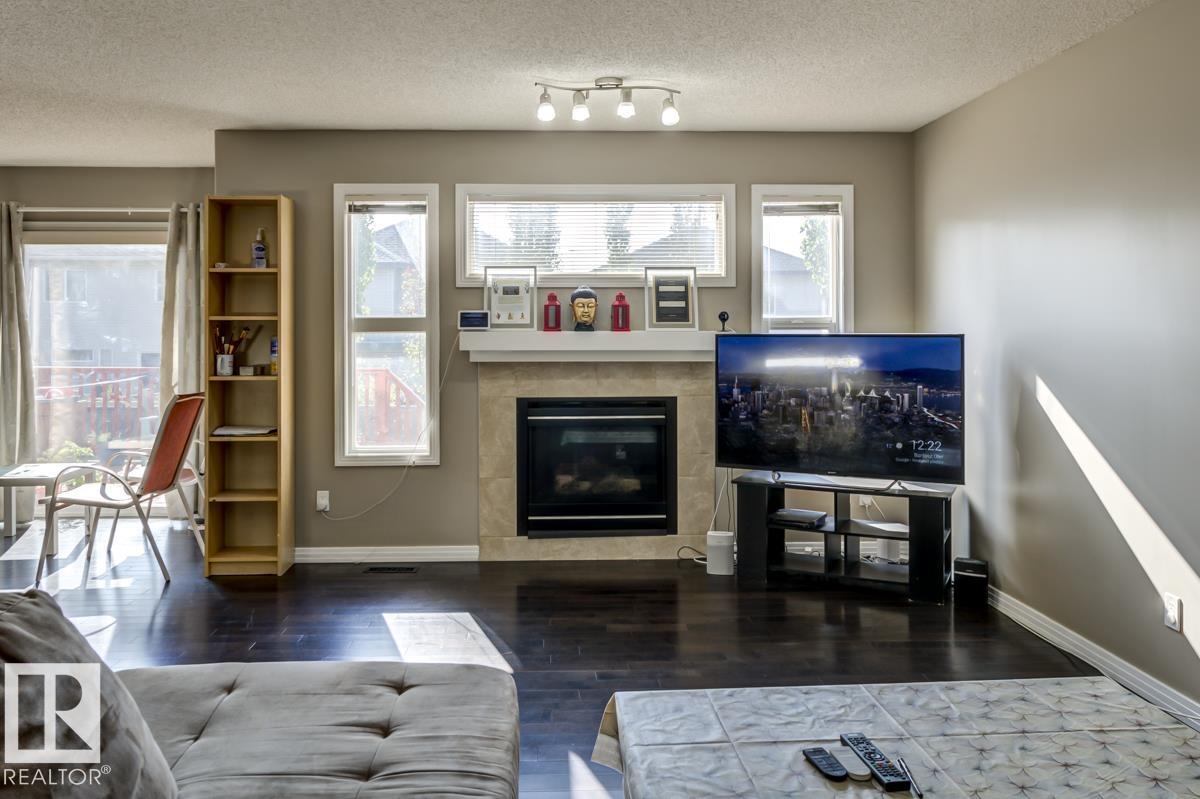 Photo 8 at 5823 7 Avenue SW, Charlesworth, Edmonton