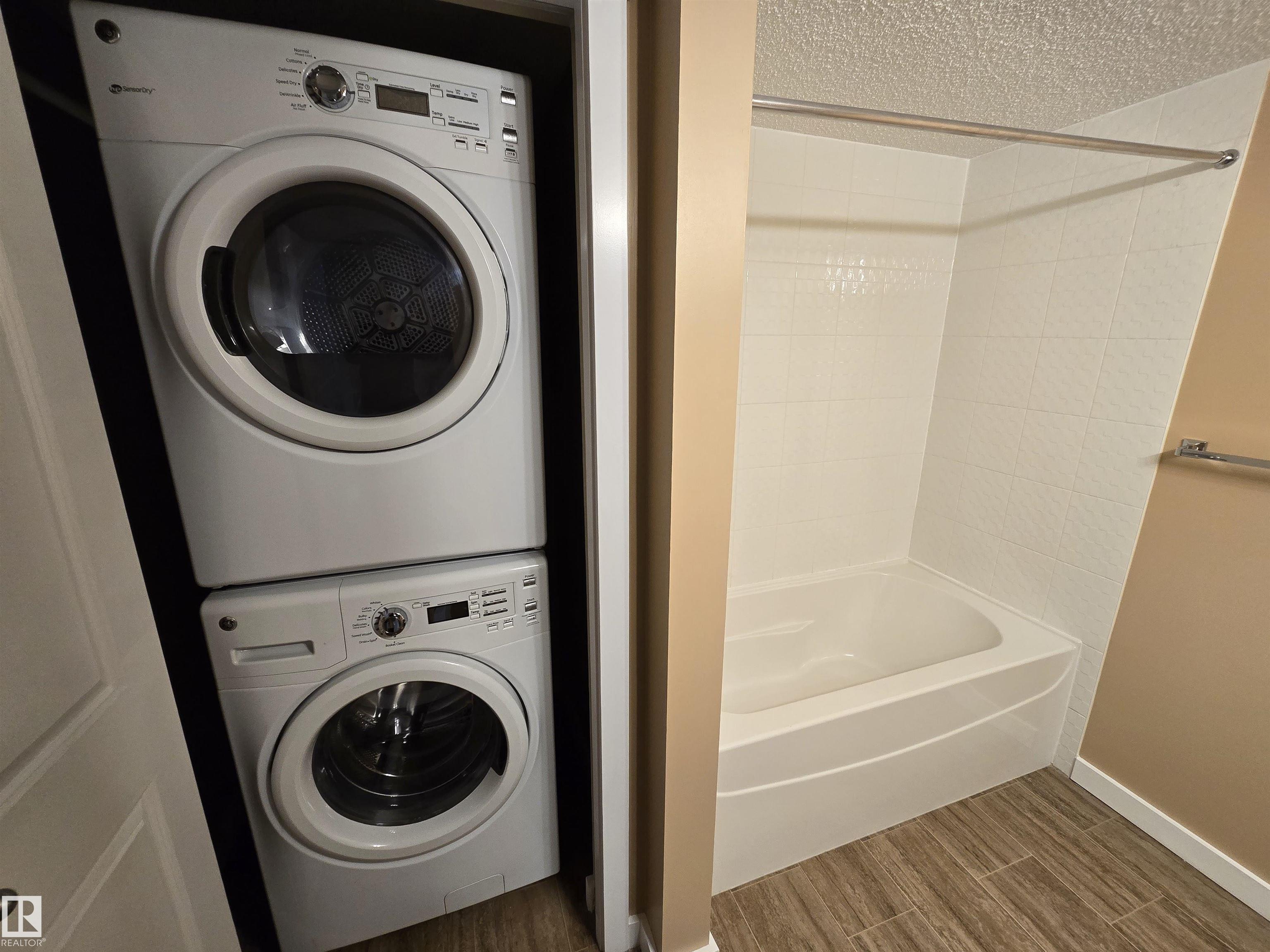 Photo 19 at 303 - 3211 James Mowatt Trail SW, Allard, Edmonton