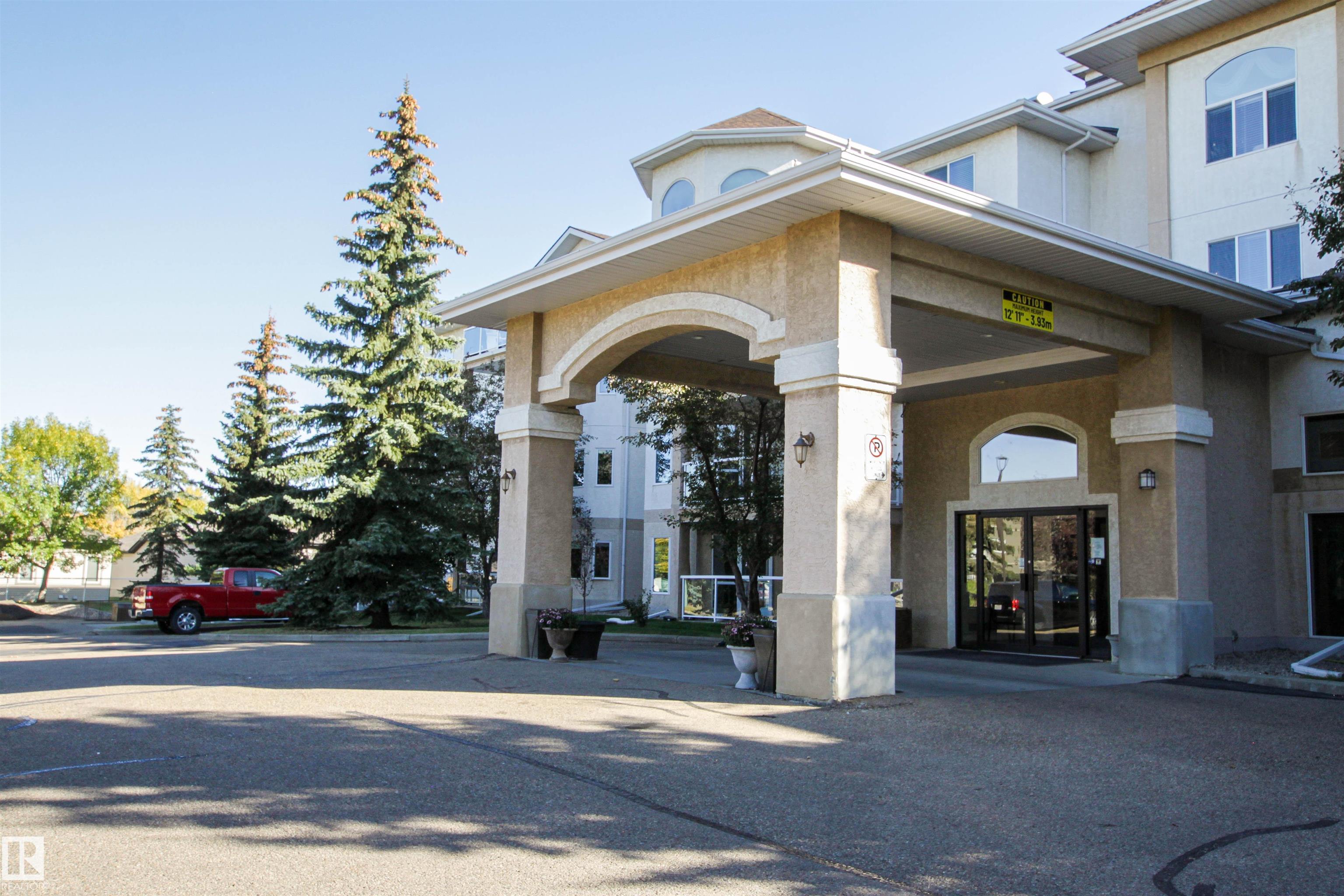 404 - 69 Crystal Lane, Durham Town Square, Sherwood Park 