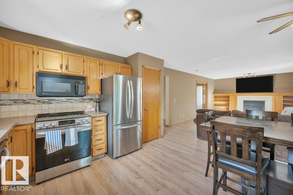 Photo 12 at 19 Hanover Bay, Heritage Hills, Sherwood Park