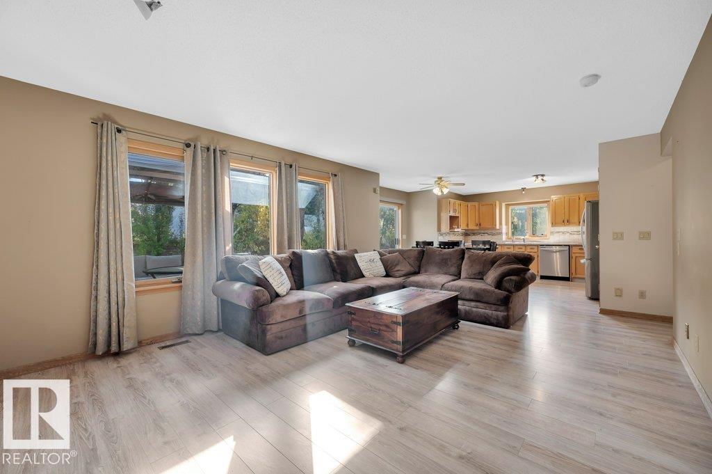 Photo 17 at 19 Hanover Bay, Heritage Hills, Sherwood Park