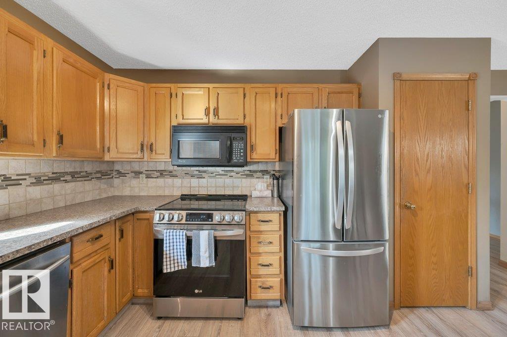 Photo 10 at 19 Hanover Bay, Heritage Hills, Sherwood Park