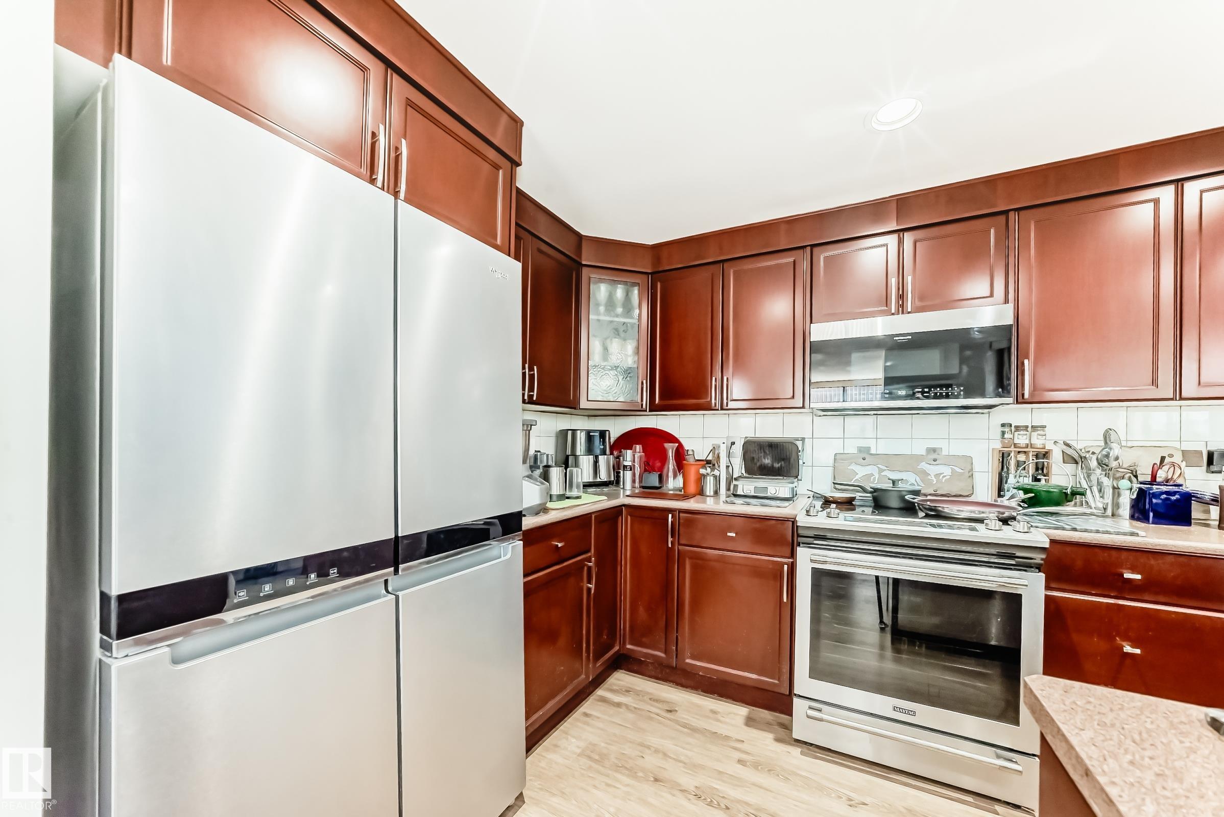 305 - 10028 119 Street NW, Wîhkwêntôwin, Edmonton 