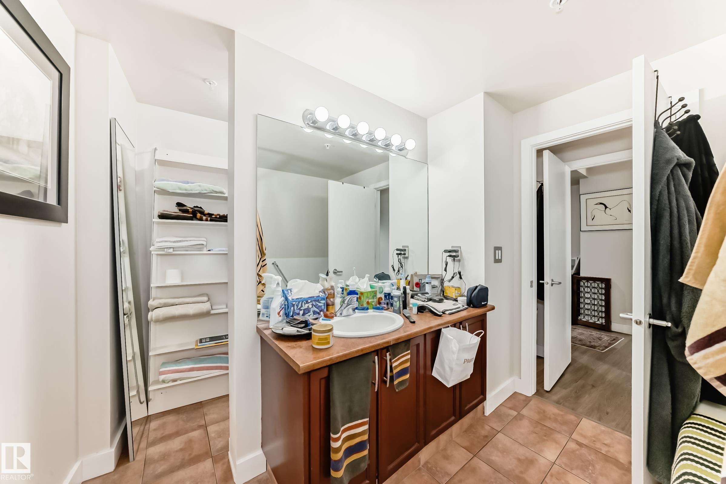 Photo 28 at 305 - 10028 119 Street NW, Wîhkwêntôwin, Edmonton