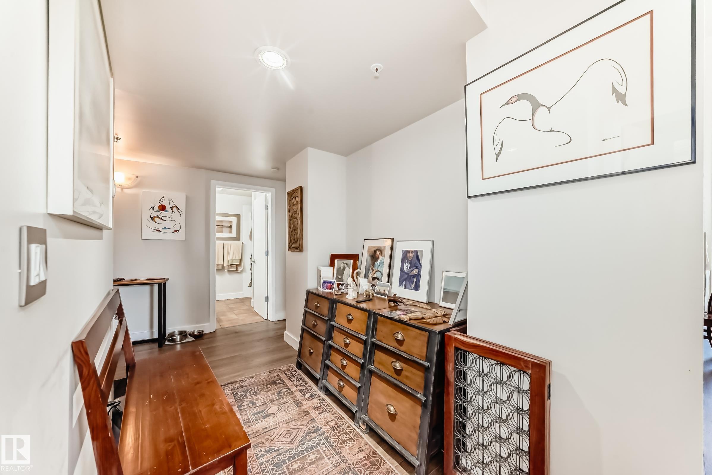 Photo 4 at 305 - 10028 119 Street NW, Wîhkwêntôwin, Edmonton