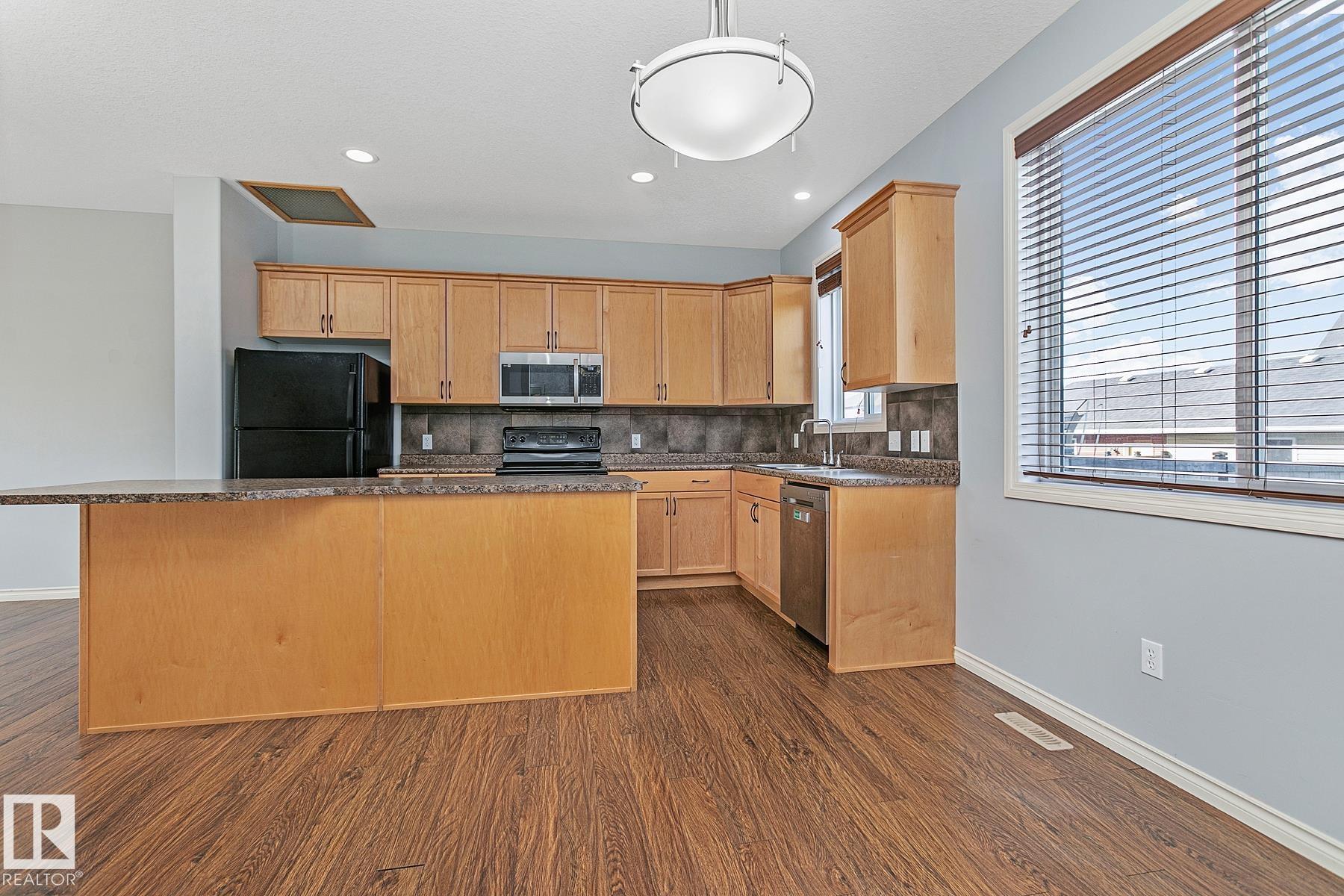 Photo 17 at 9826 104 Avenue, Morinville