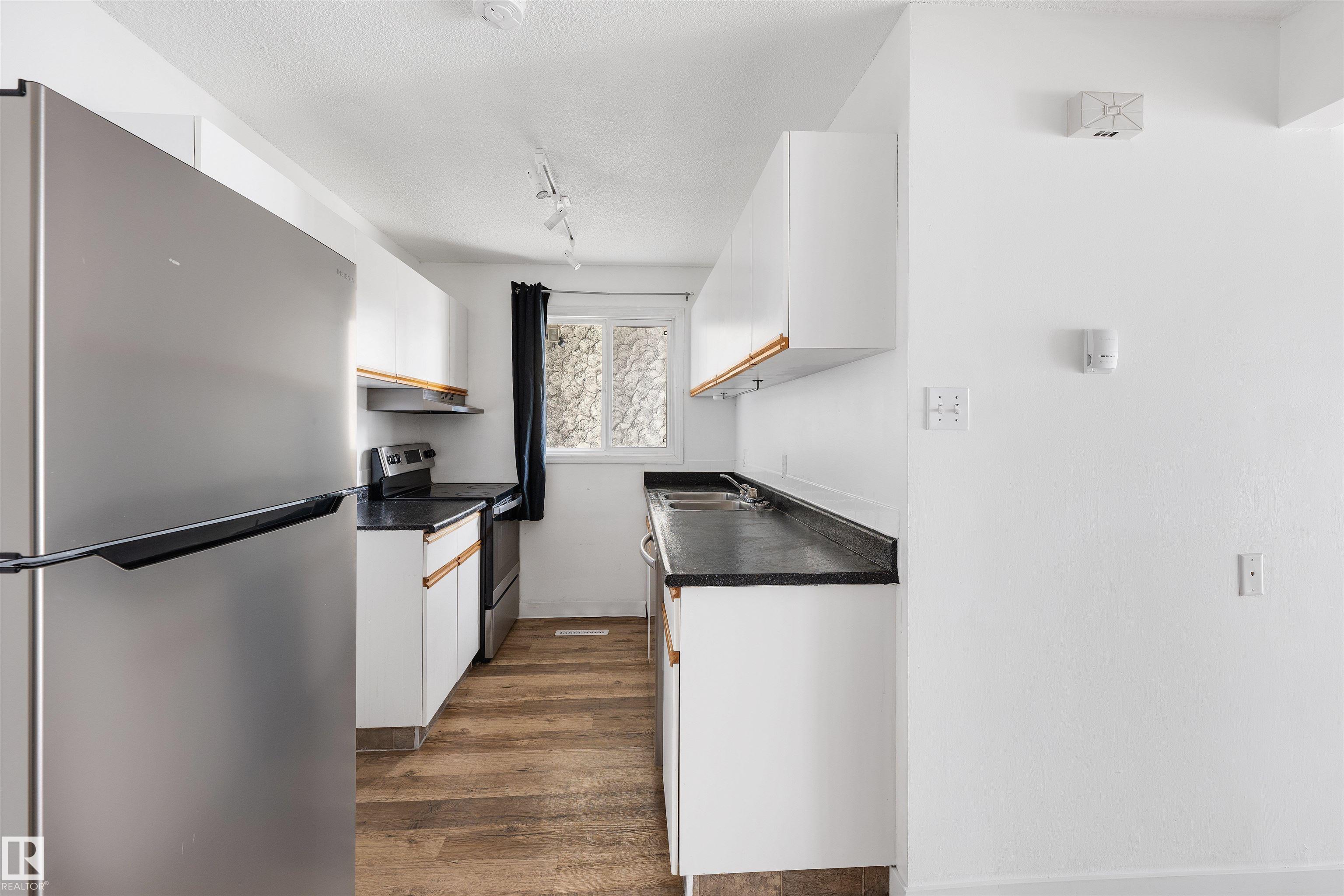 Photo 11 at 1C Meadowlark Village NW, West Meadowlark Park, Edmonton