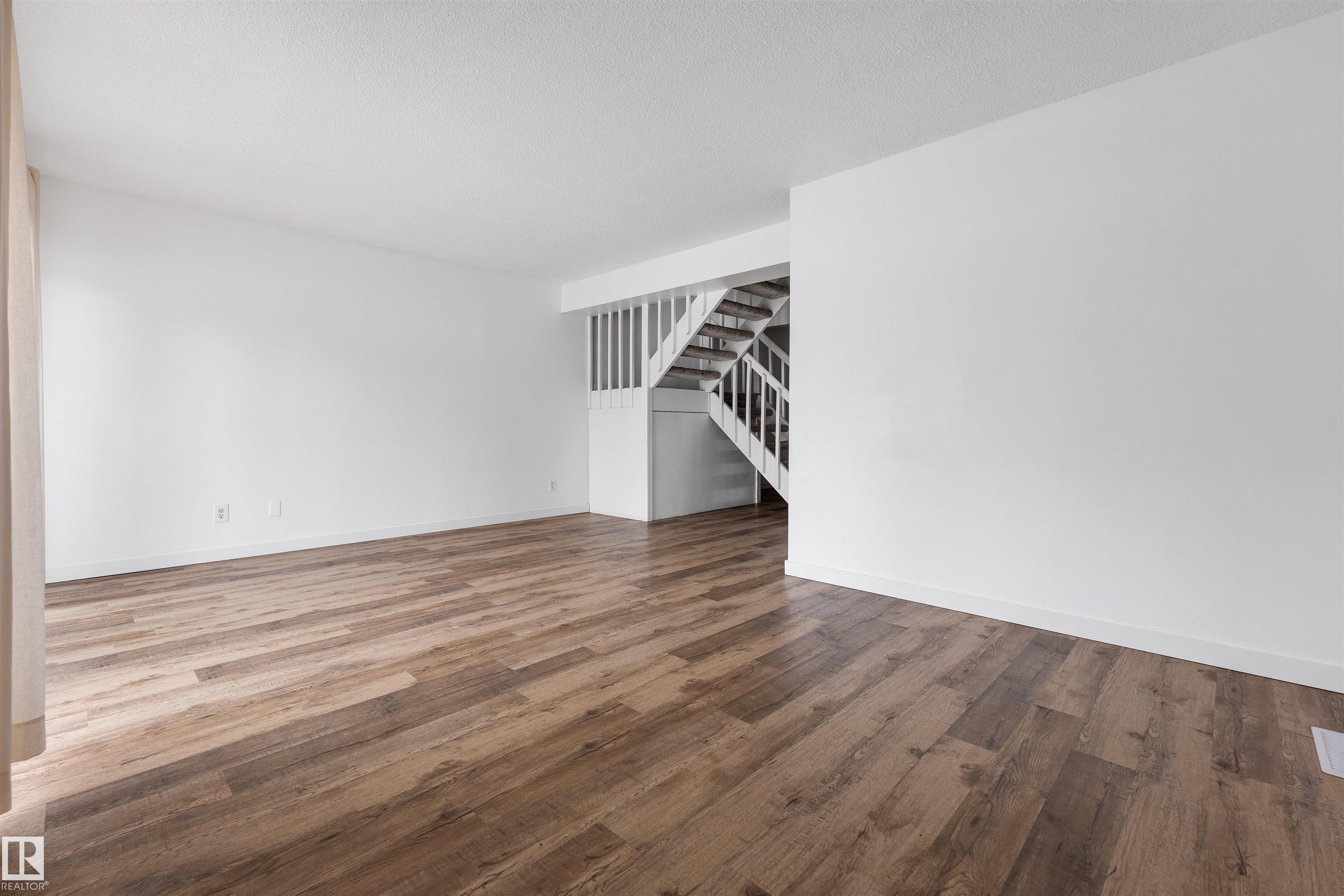Photo 8 at 1C Meadowlark Village NW, West Meadowlark Park, Edmonton