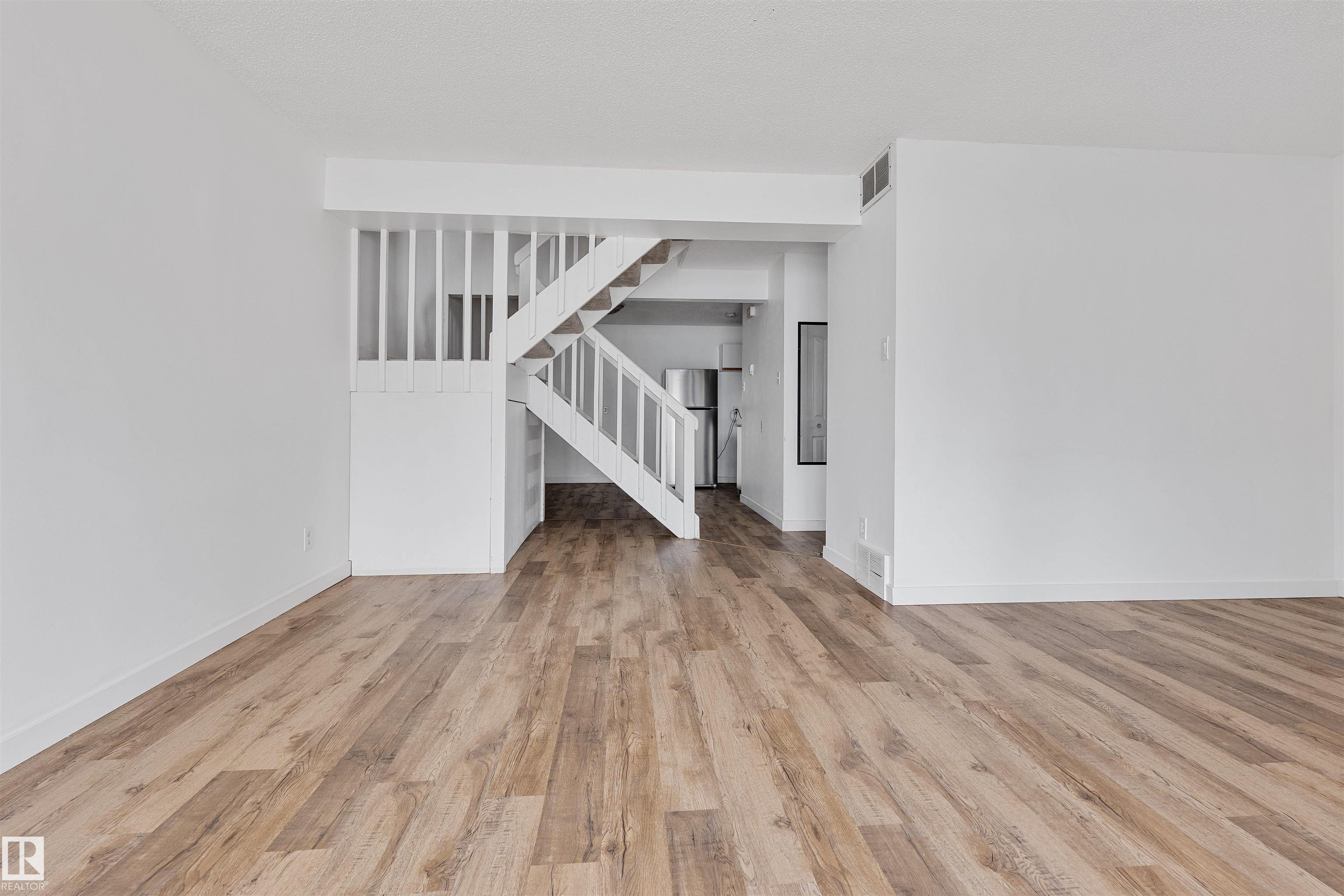 Photo 9 at 1C Meadowlark Village NW, West Meadowlark Park, Edmonton