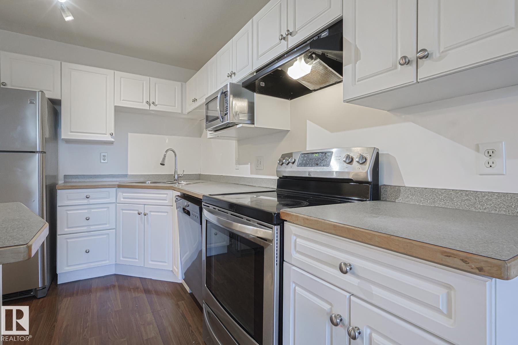 Photo 14 at 120 - 7511 171 Street NW, Callingwood North, Edmonton