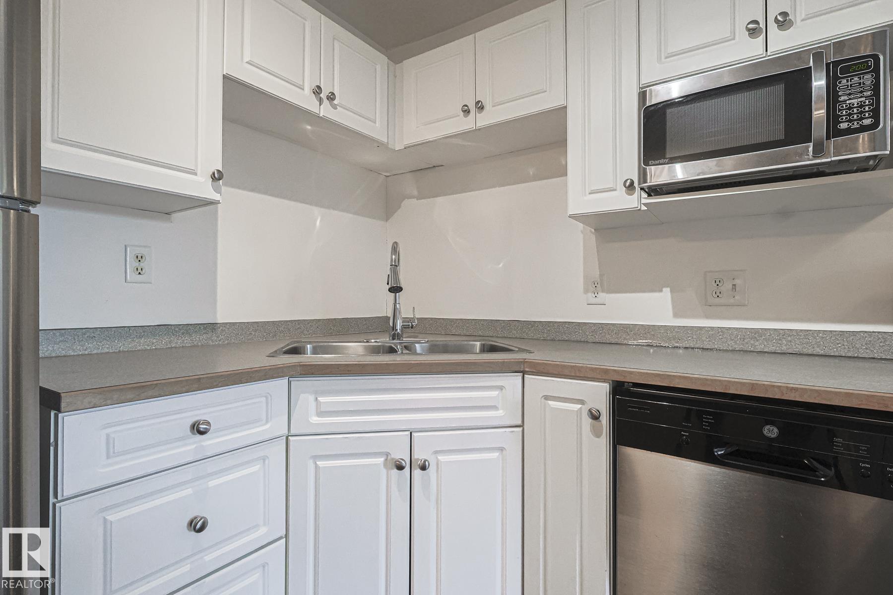 Photo 15 at 120 - 7511 171 Street NW, Callingwood North, Edmonton