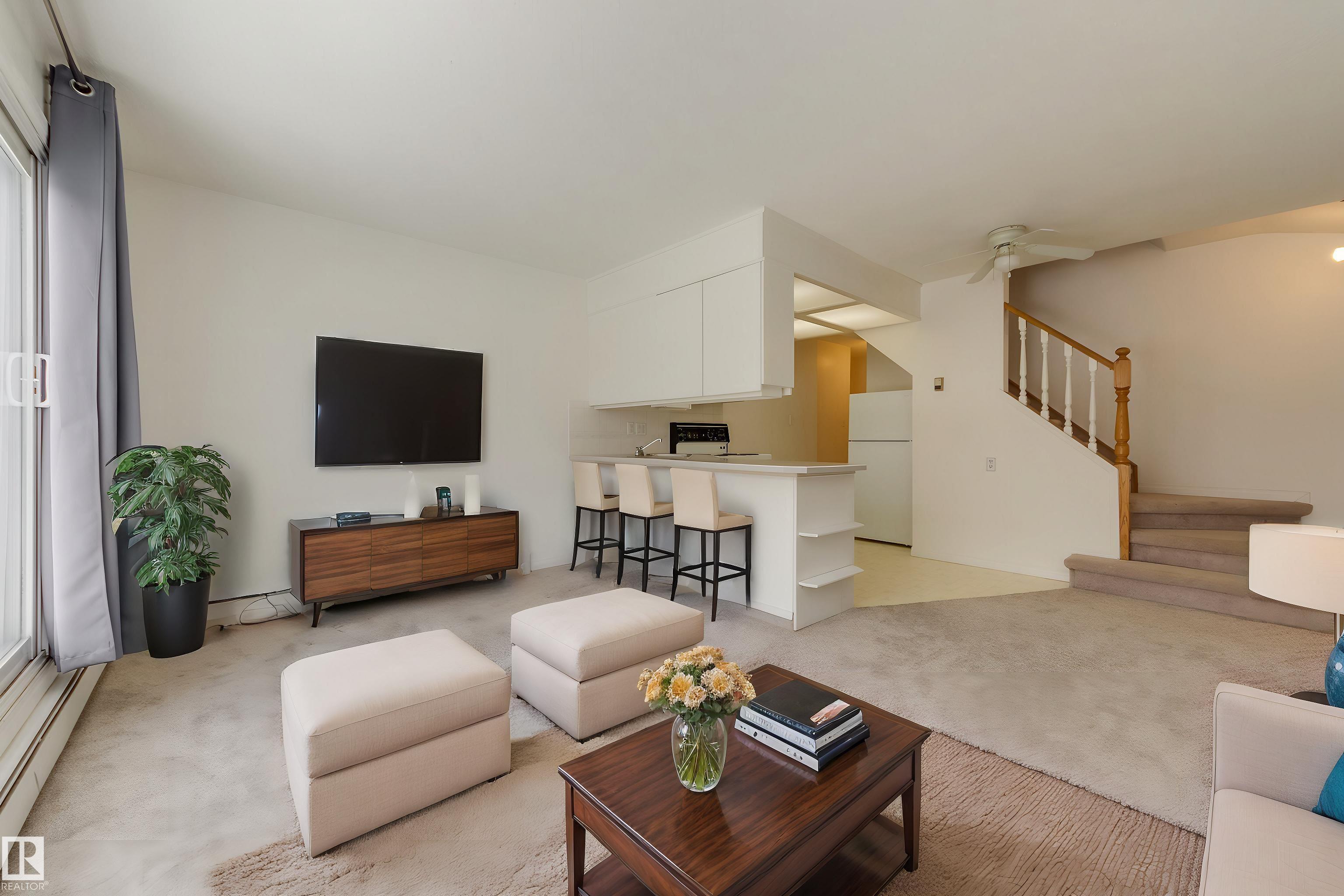 11 - 10324 119 Street NW, Wîhkwêntôwin, Edmonton 