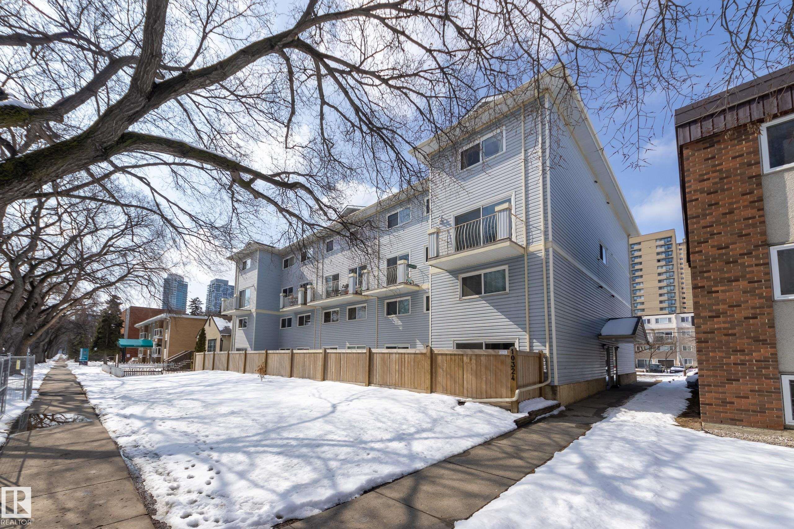 Photo 2 at 11 - 10324 119 Street NW, Wîhkwêntôwin, Edmonton