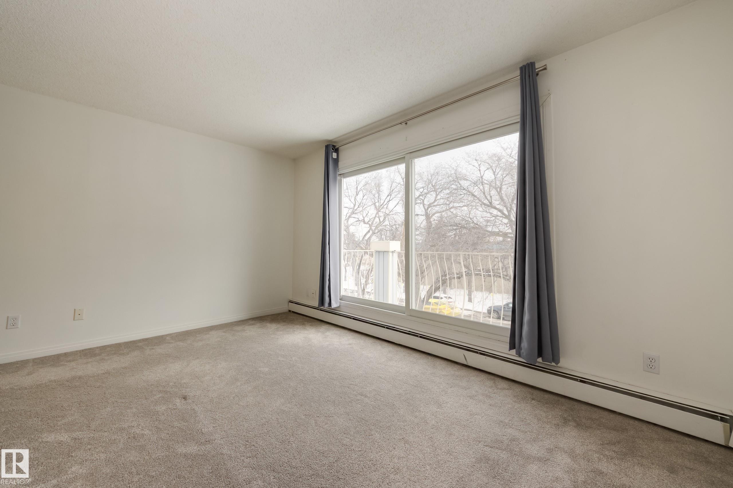 Photo 11 at 11 - 10324 119 Street NW, Wîhkwêntôwin, Edmonton