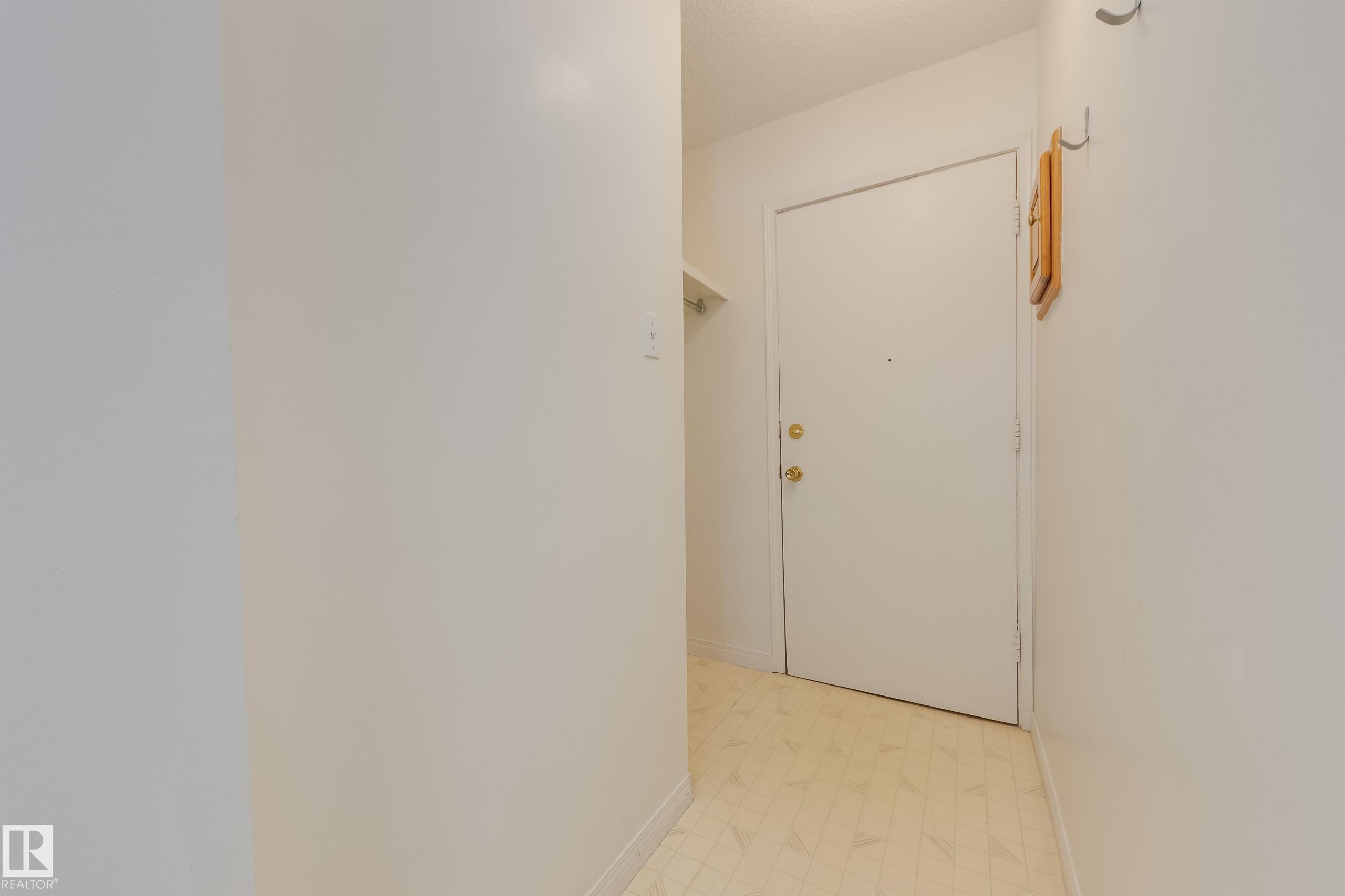 Photo 3 at 11 - 10324 119 Street NW, Wîhkwêntôwin, Edmonton