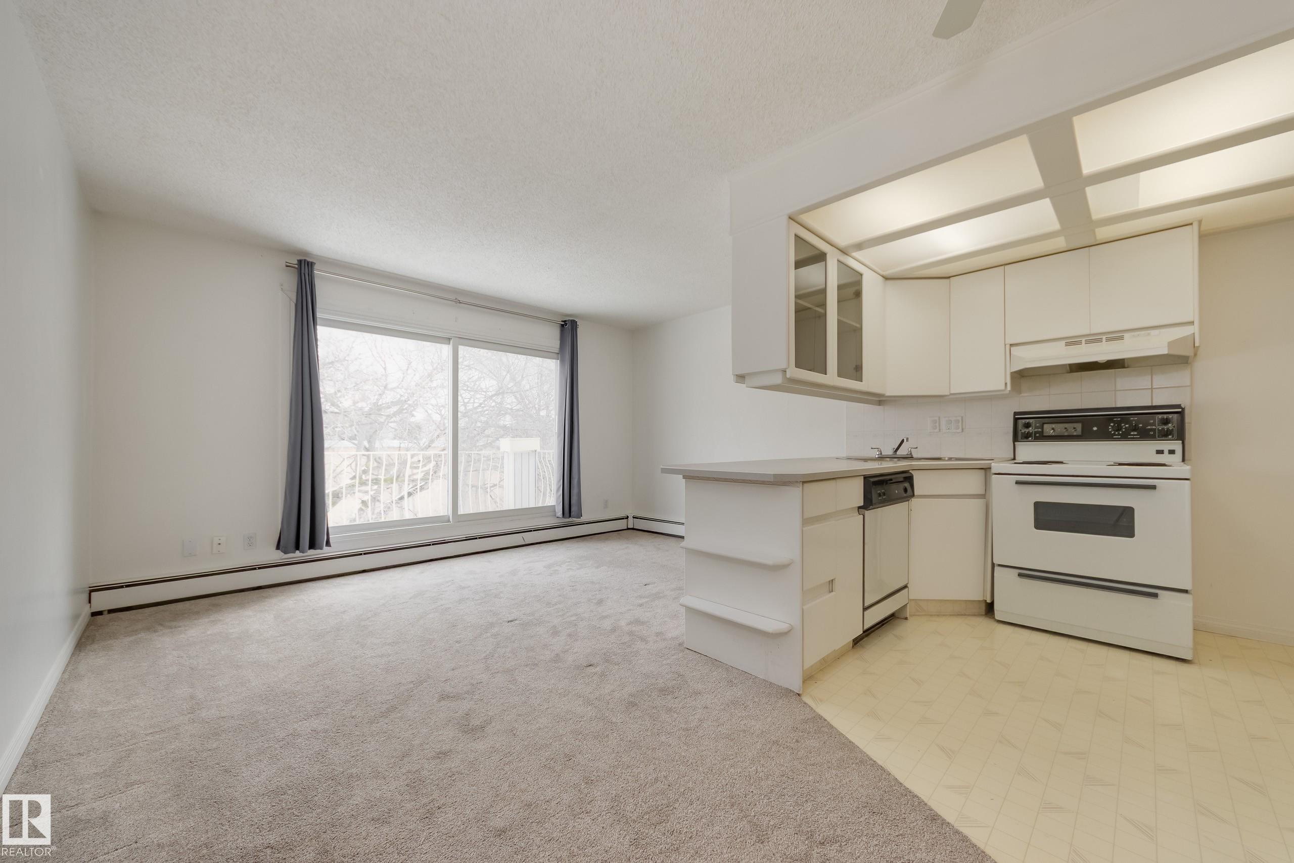 Photo 7 at 11 - 10324 119 Street NW, Wîhkwêntôwin, Edmonton