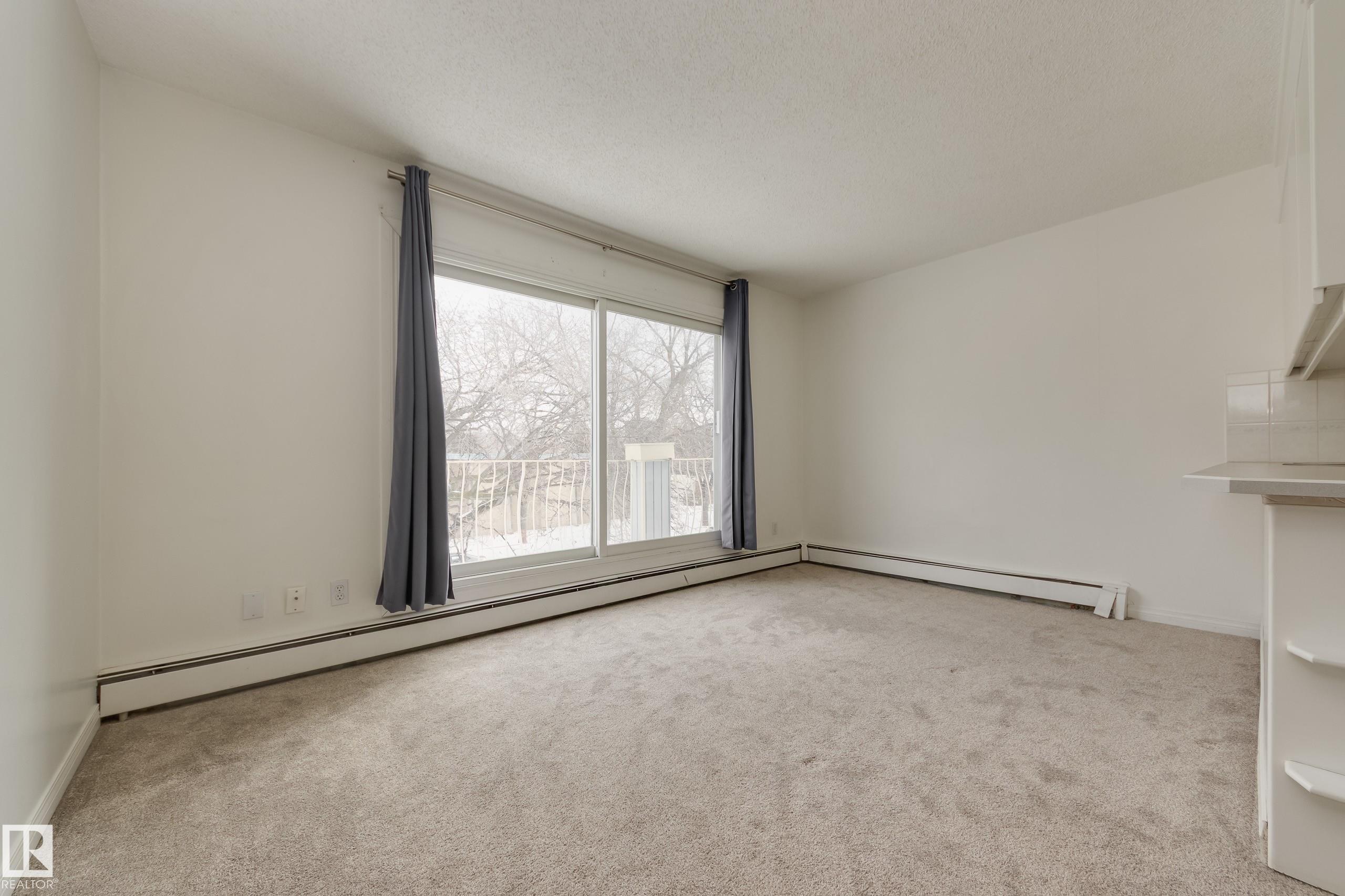 Photo 9 at 11 - 10324 119 Street NW, Wîhkwêntôwin, Edmonton