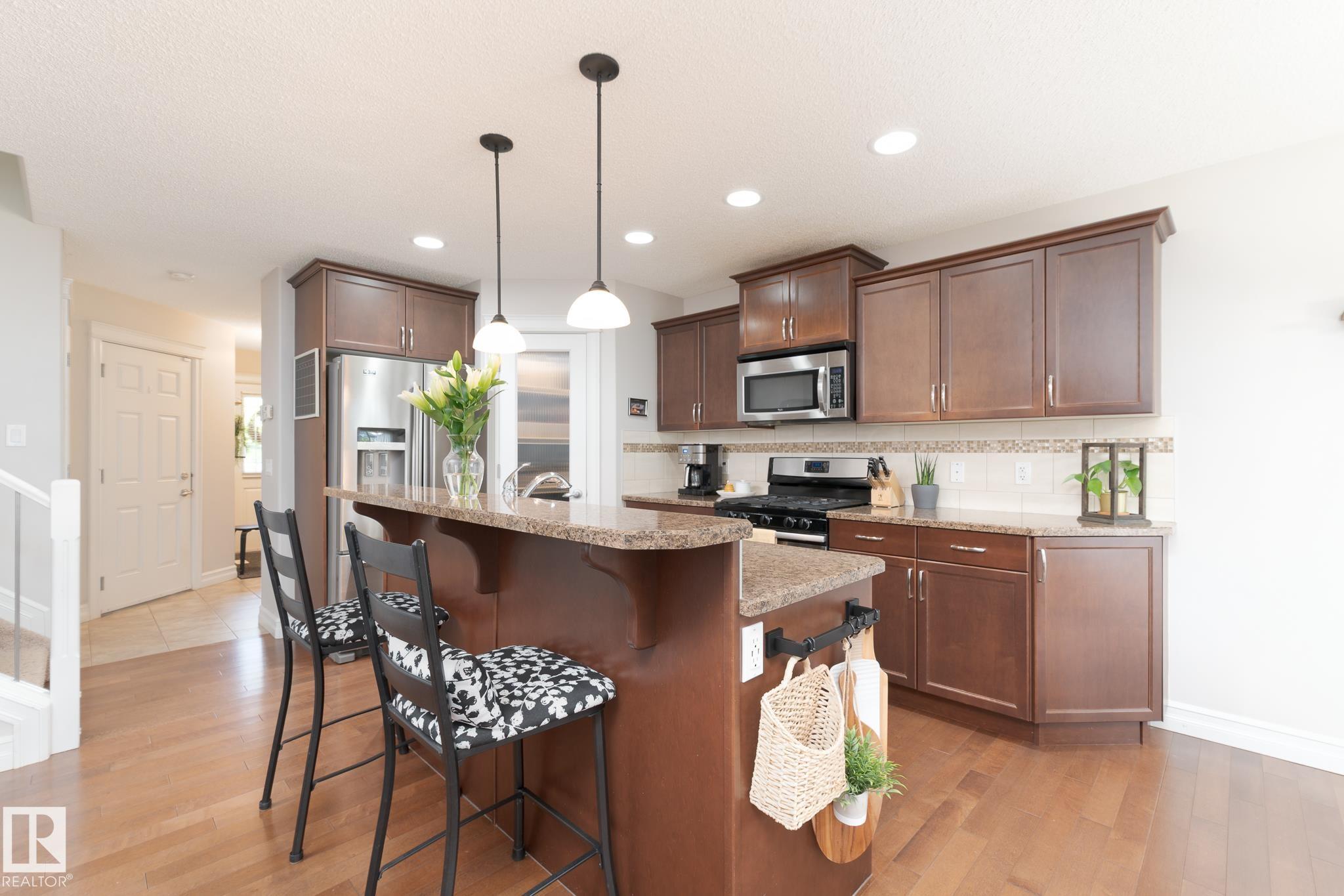 Photo 10 at 3013 16a Avenue NW, Laurel, Edmonton