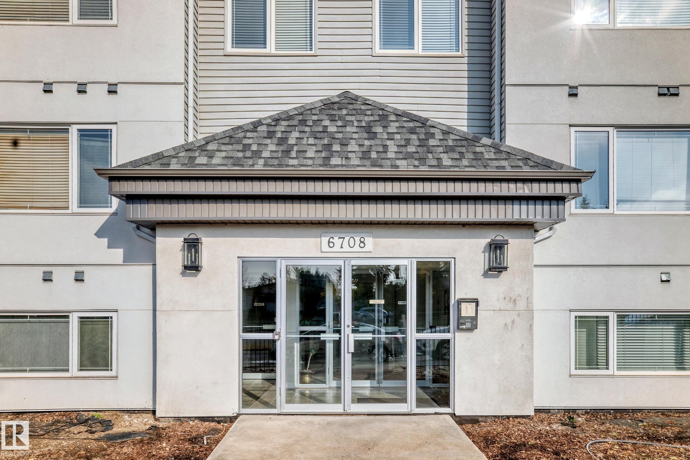 Photo 3 at 103 - 6708 90 Avenue NW, Ottewell, Edmonton