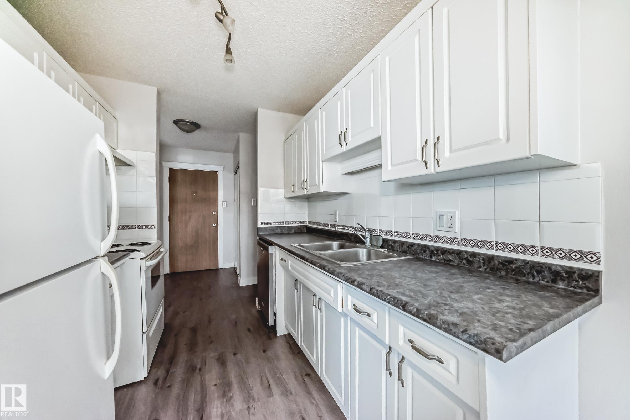 Photo 7 at 103 - 6708 90 Avenue NW, Ottewell, Edmonton