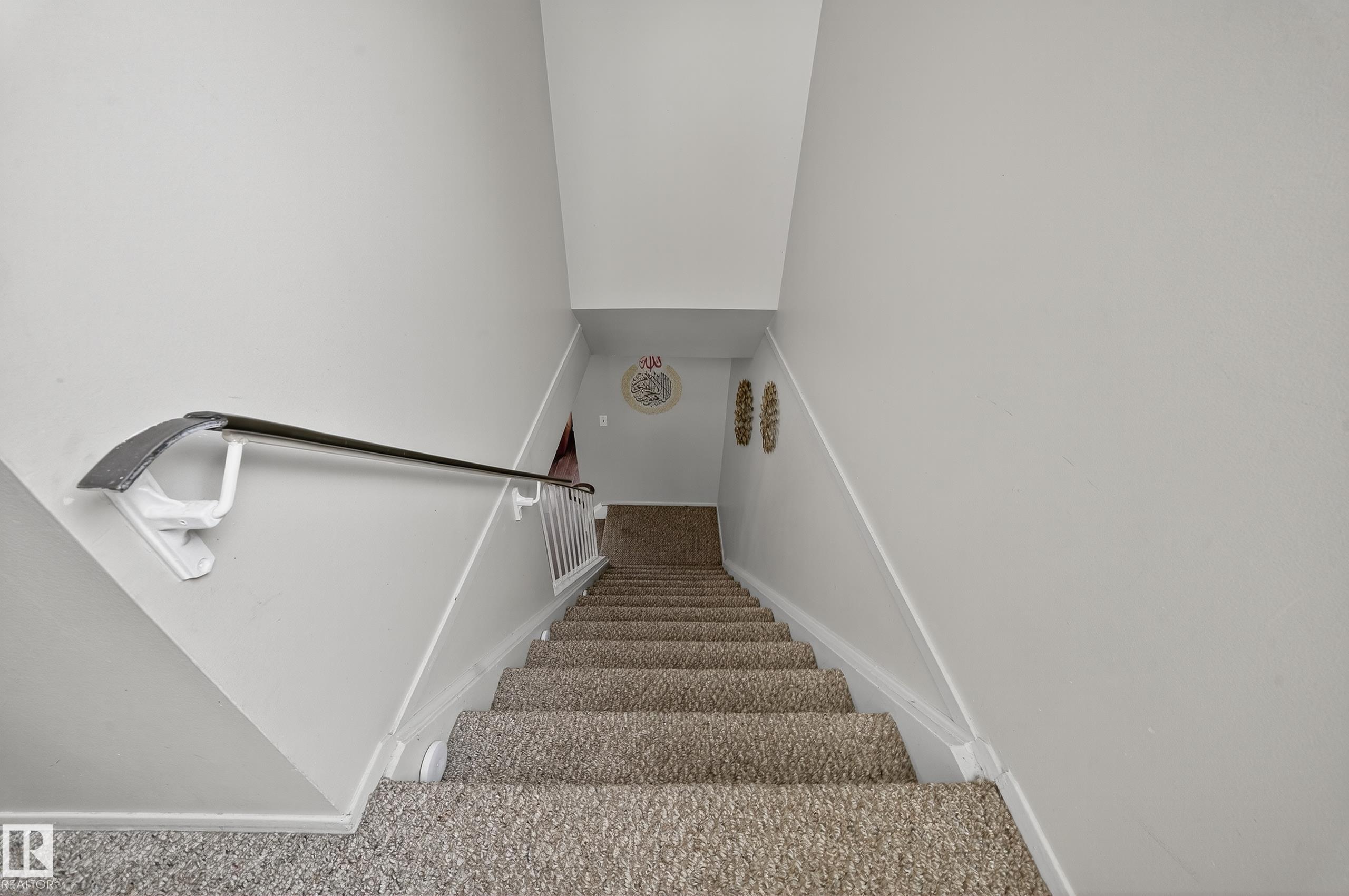 Photo 23 at 1553 Lakewood Road W NW, Meyonohk, Edmonton