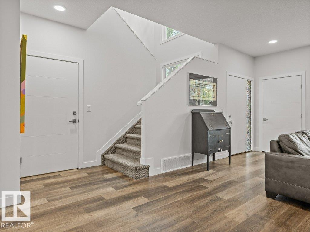 Photo 7 at 9817 77 Avenue NW, Ritchie, Edmonton