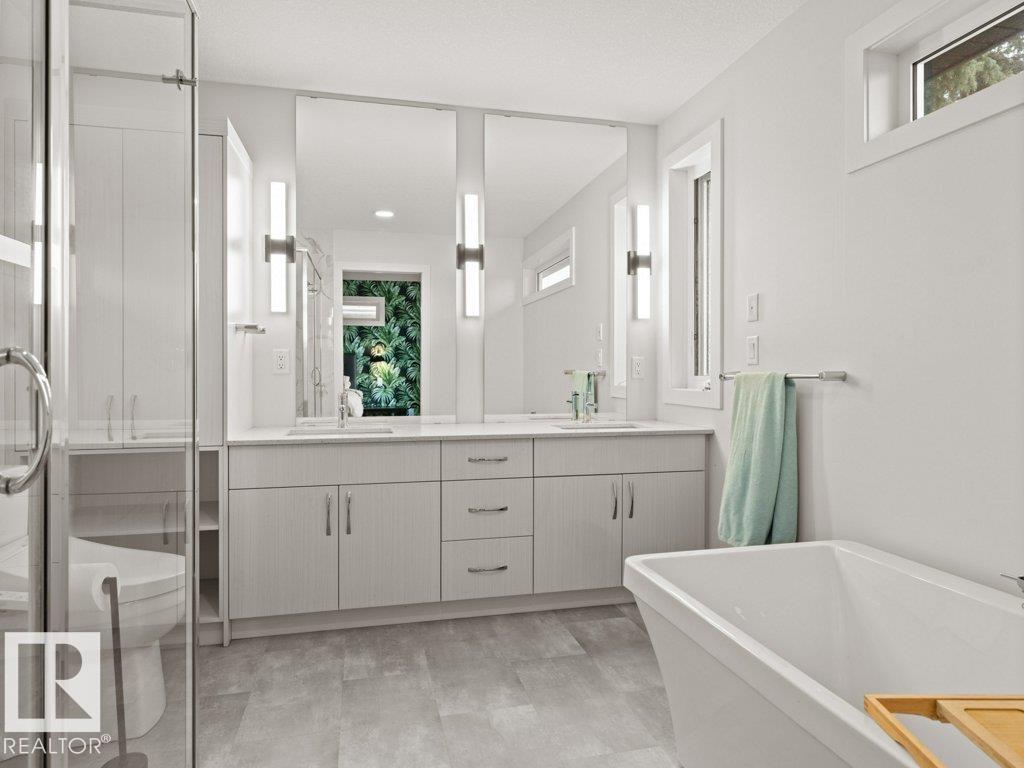 Photo 9 at 9817 77 Avenue NW, Ritchie, Edmonton