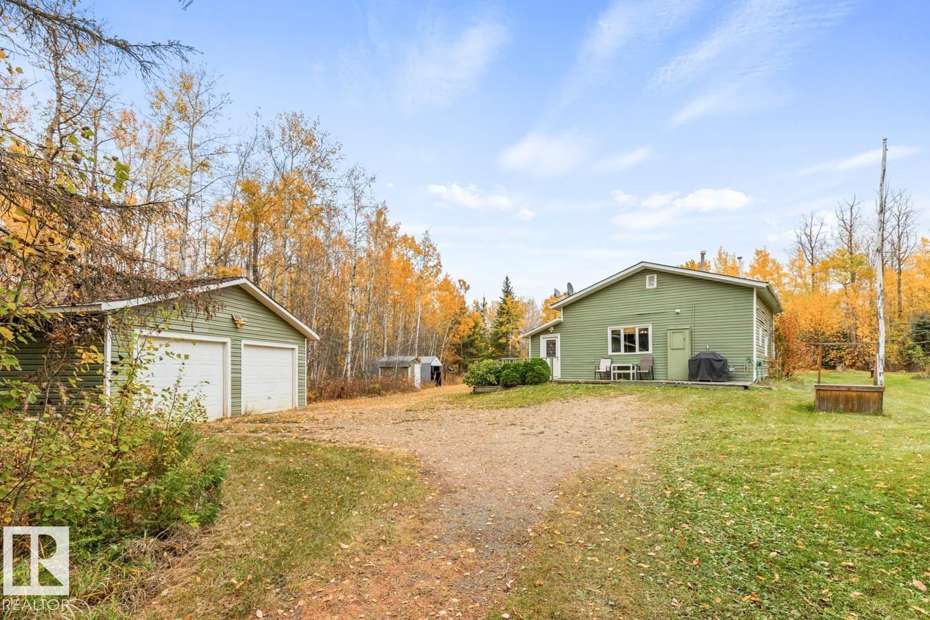 Photo 4 at 61 - 21060 Twp Road 540, Croftland Subdivision, Rural Strathcona County