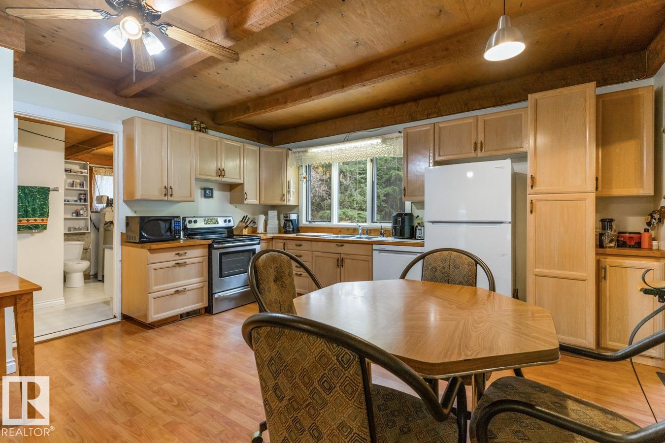 Photo 8 at 61 - 21060 Twp Road 540, Croftland Subdivision, Rural Strathcona County