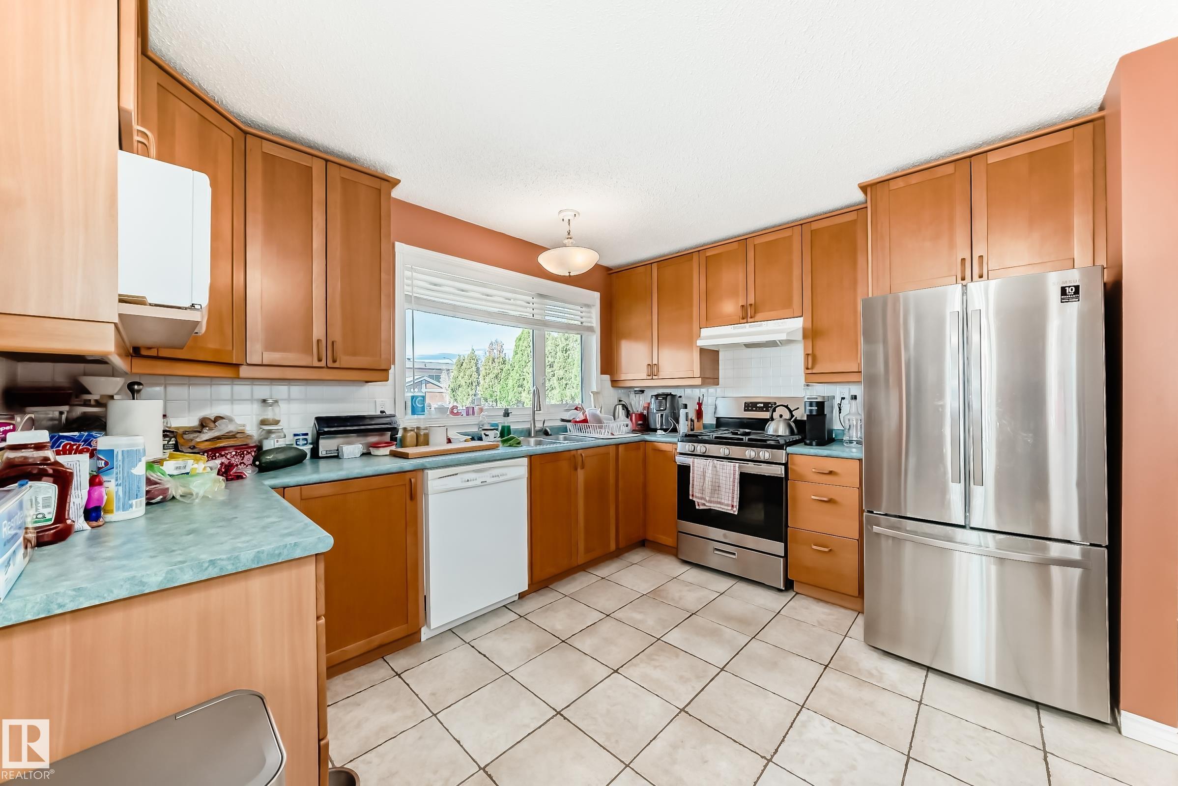 Photo 3 at 14252 83 Street NW, Northmount, Edmonton