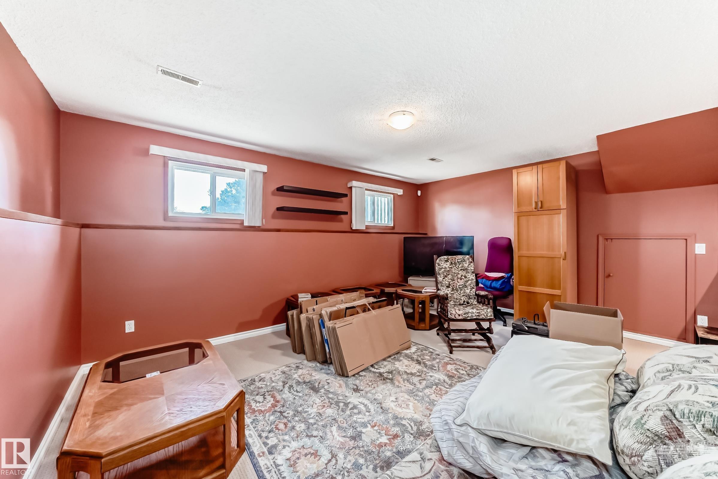 Photo 5 at 14252 83 Street NW, Northmount, Edmonton