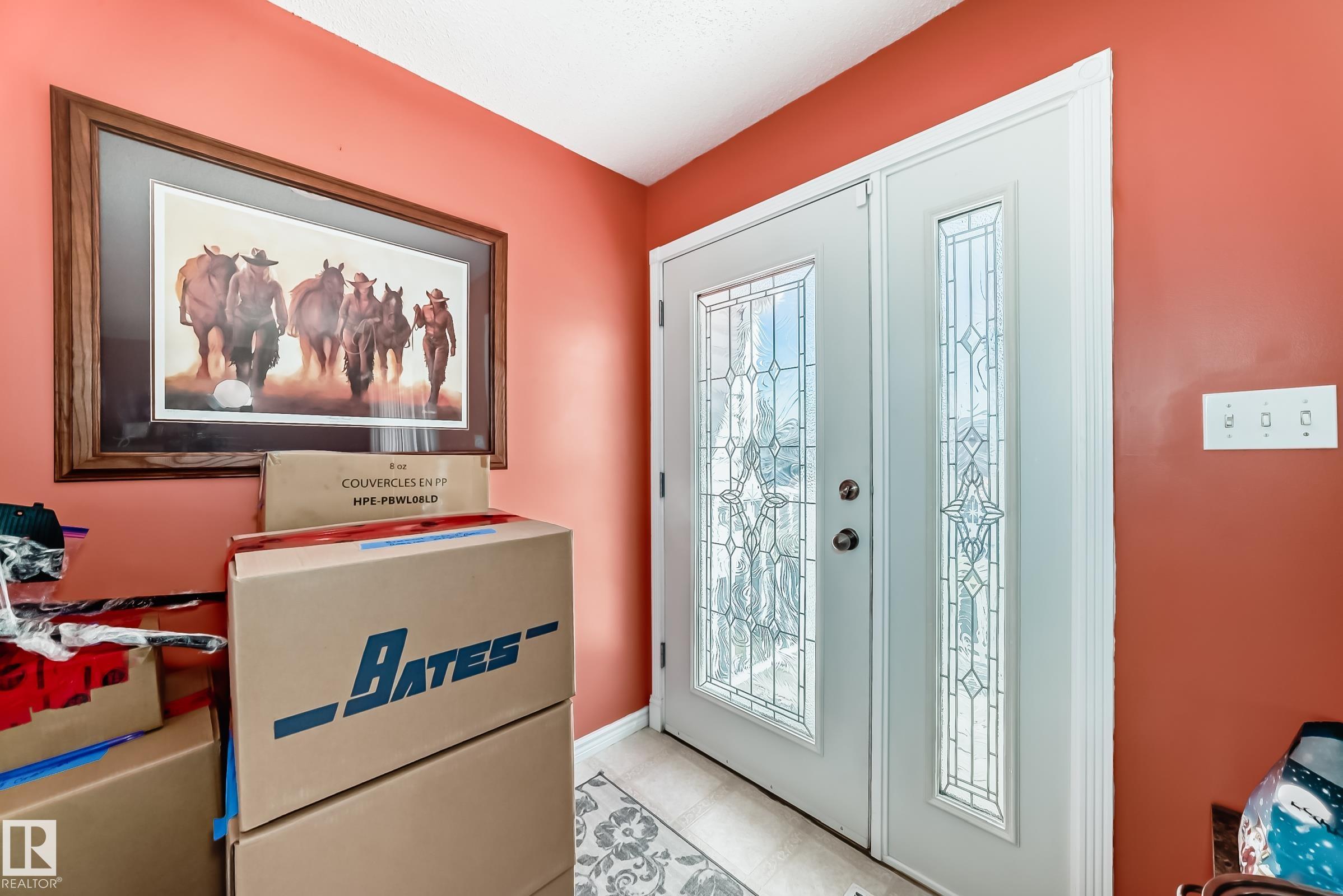 Photo 8 at 14252 83 Street NW, Northmount, Edmonton