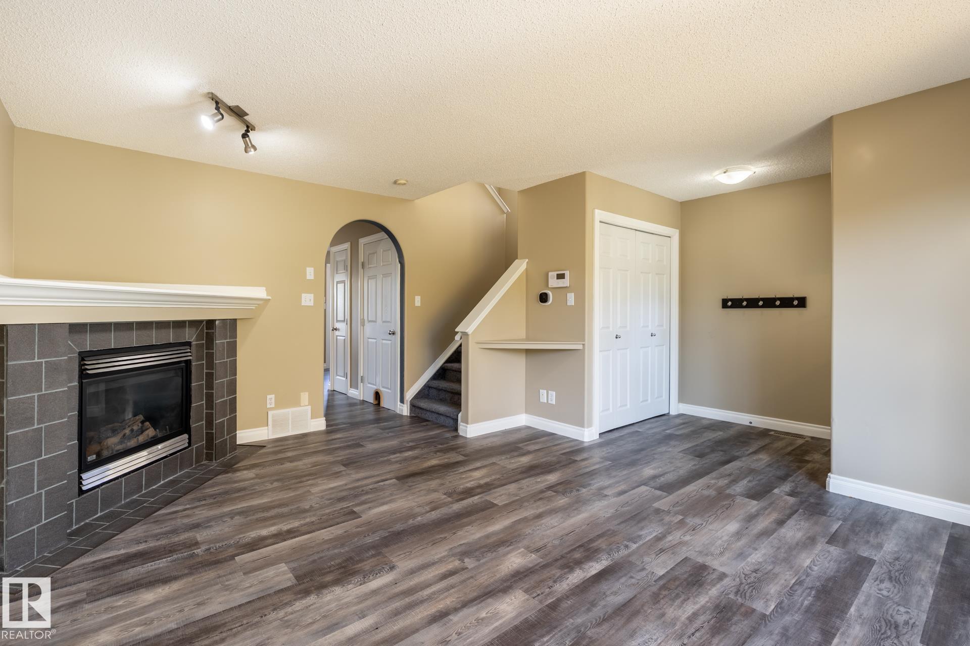 Photo 5 at 628 88 Street SW, Ellerslie, Edmonton