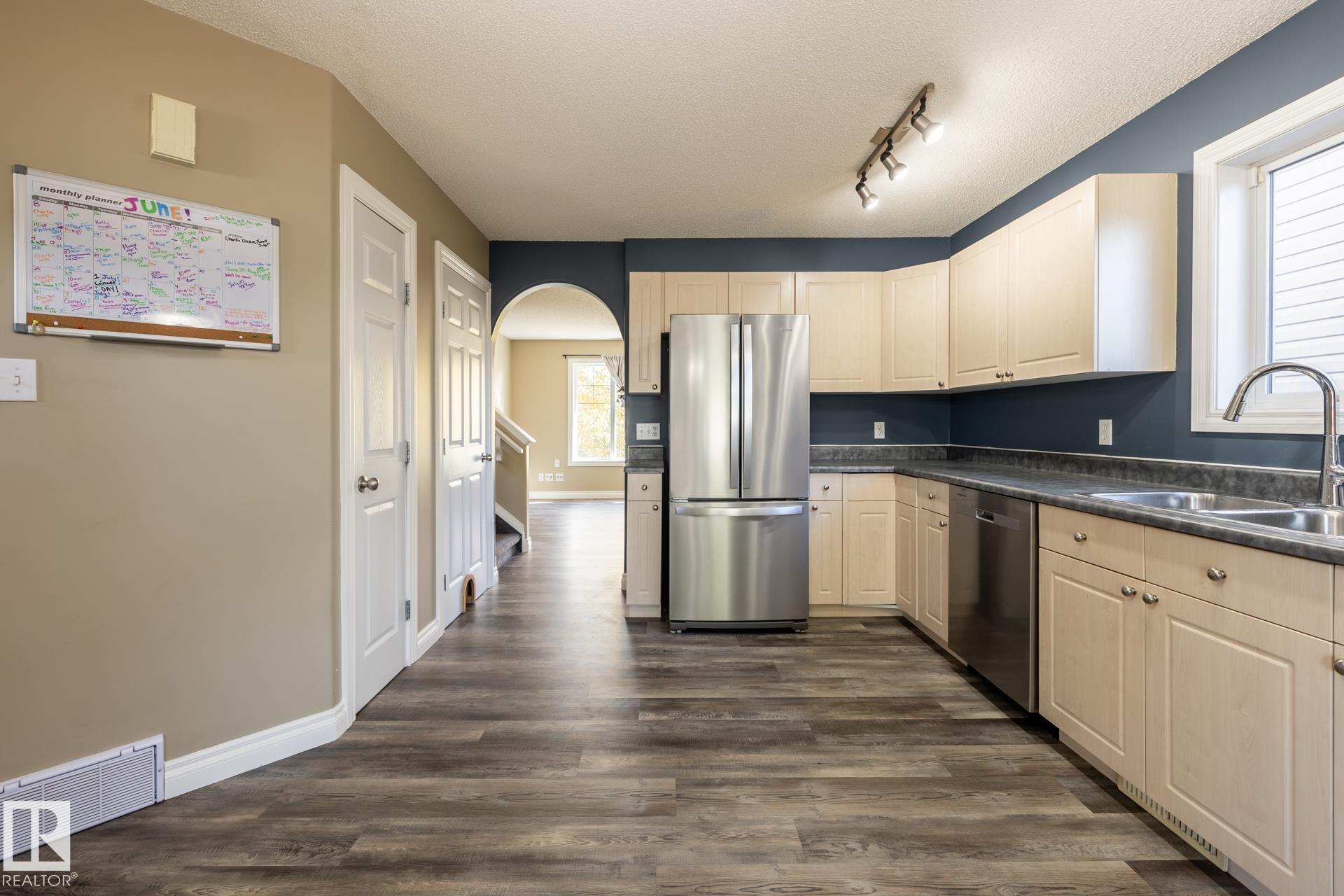 Photo 8 at 628 88 Street SW, Ellerslie, Edmonton