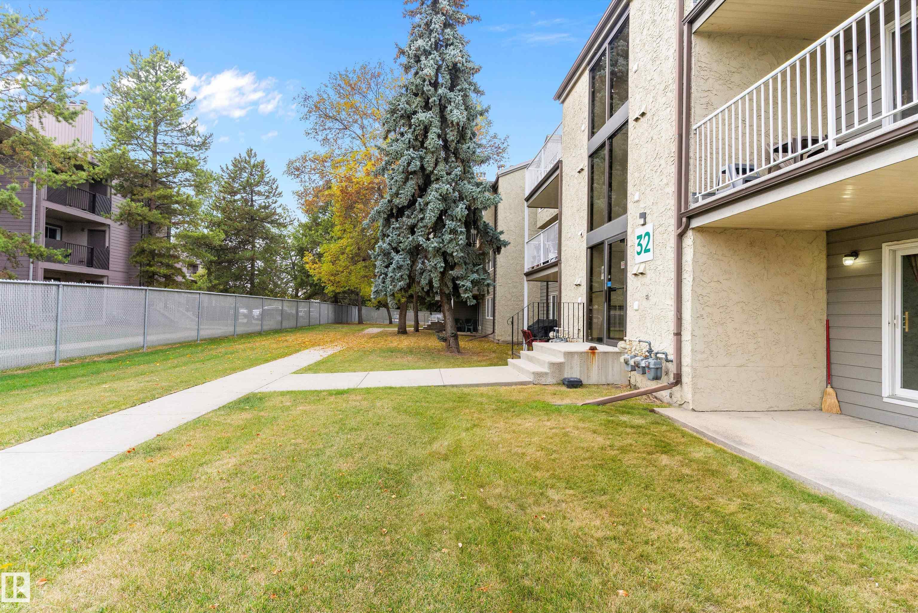 Photo 33 at 105 - 32 Alpine Place, Akinsdale, St. Albert