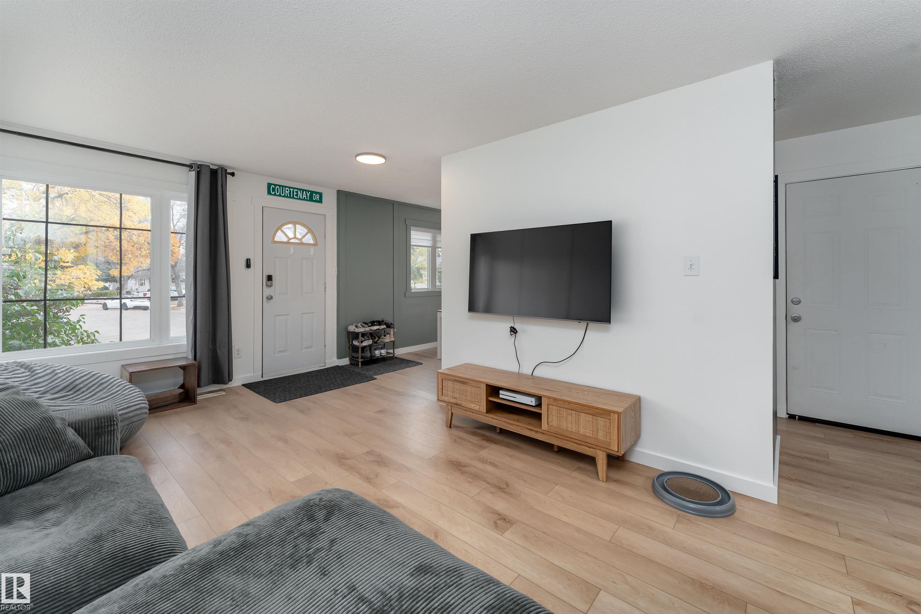 Photo 16 at 9814 91 Street, Pineview Fort Sask., Fort Saskatchewan