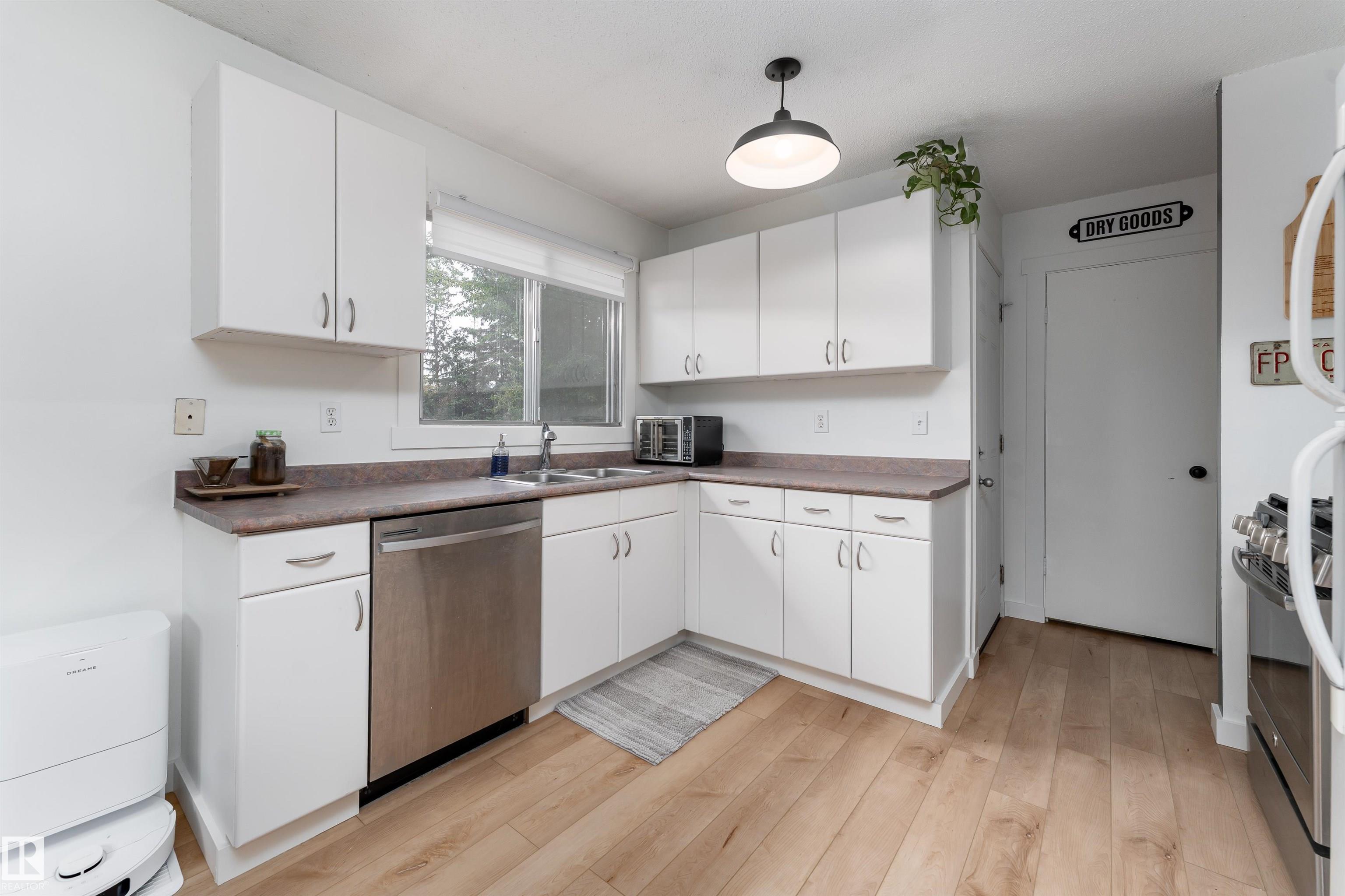 Photo 19 at 9814 91 Street, Pineview Fort Sask., Fort Saskatchewan