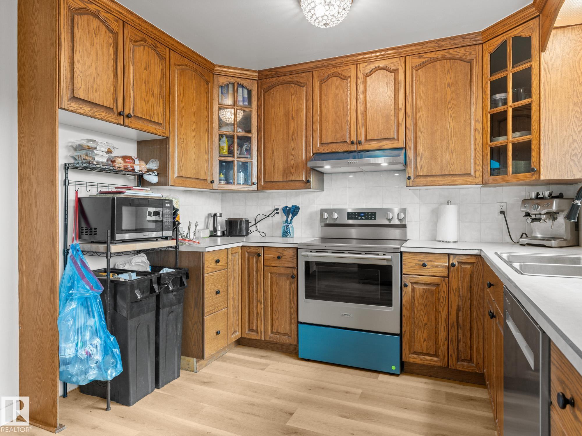 Photo 11 at 57 Nootka Road, Corinthia Park, Leduc