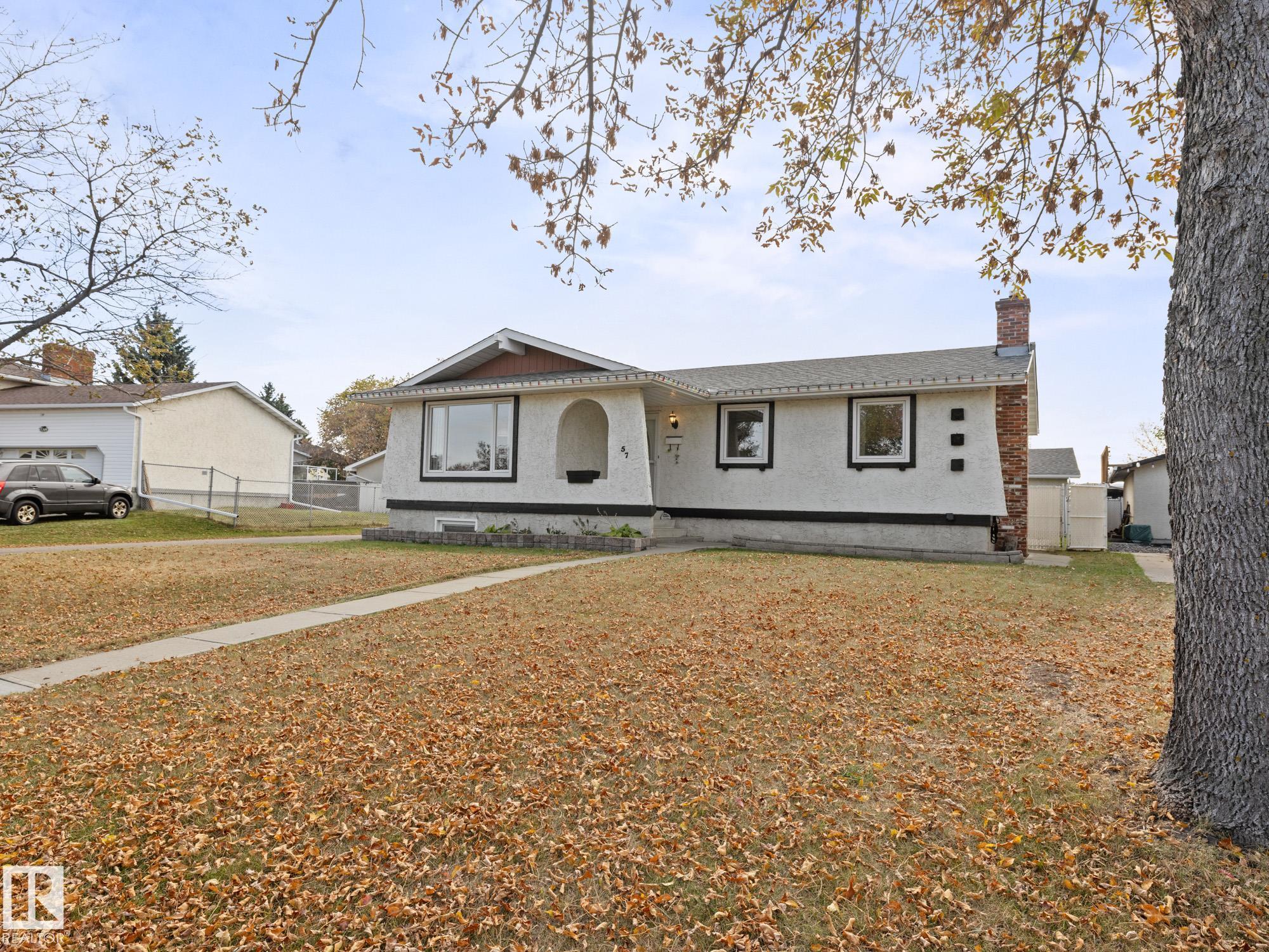 Photo 3 at 57 Nootka Road, Corinthia Park, Leduc