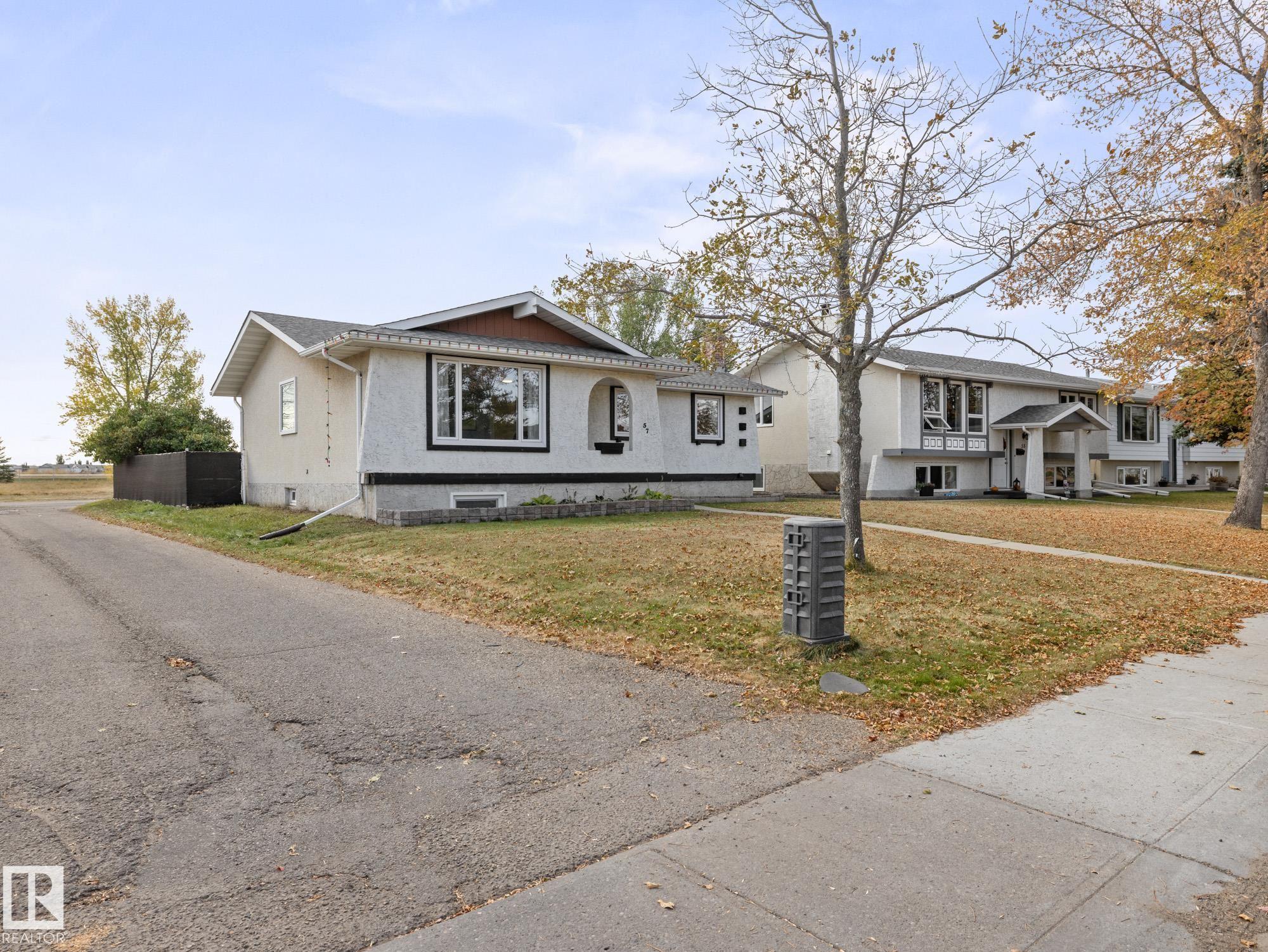 Photo 5 at 57 Nootka Road, Corinthia Park, Leduc