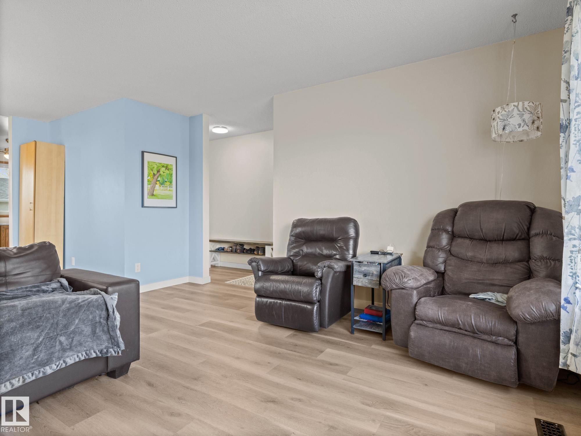 Photo 8 at 57 Nootka Road, Corinthia Park, Leduc