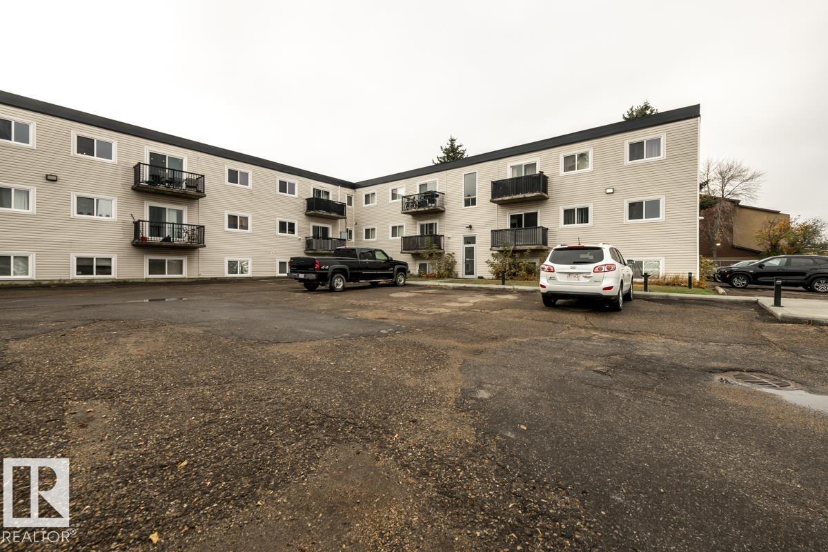 Photo 38 at 301 - 7204 81 Avenue NW, King Edward Park, Edmonton