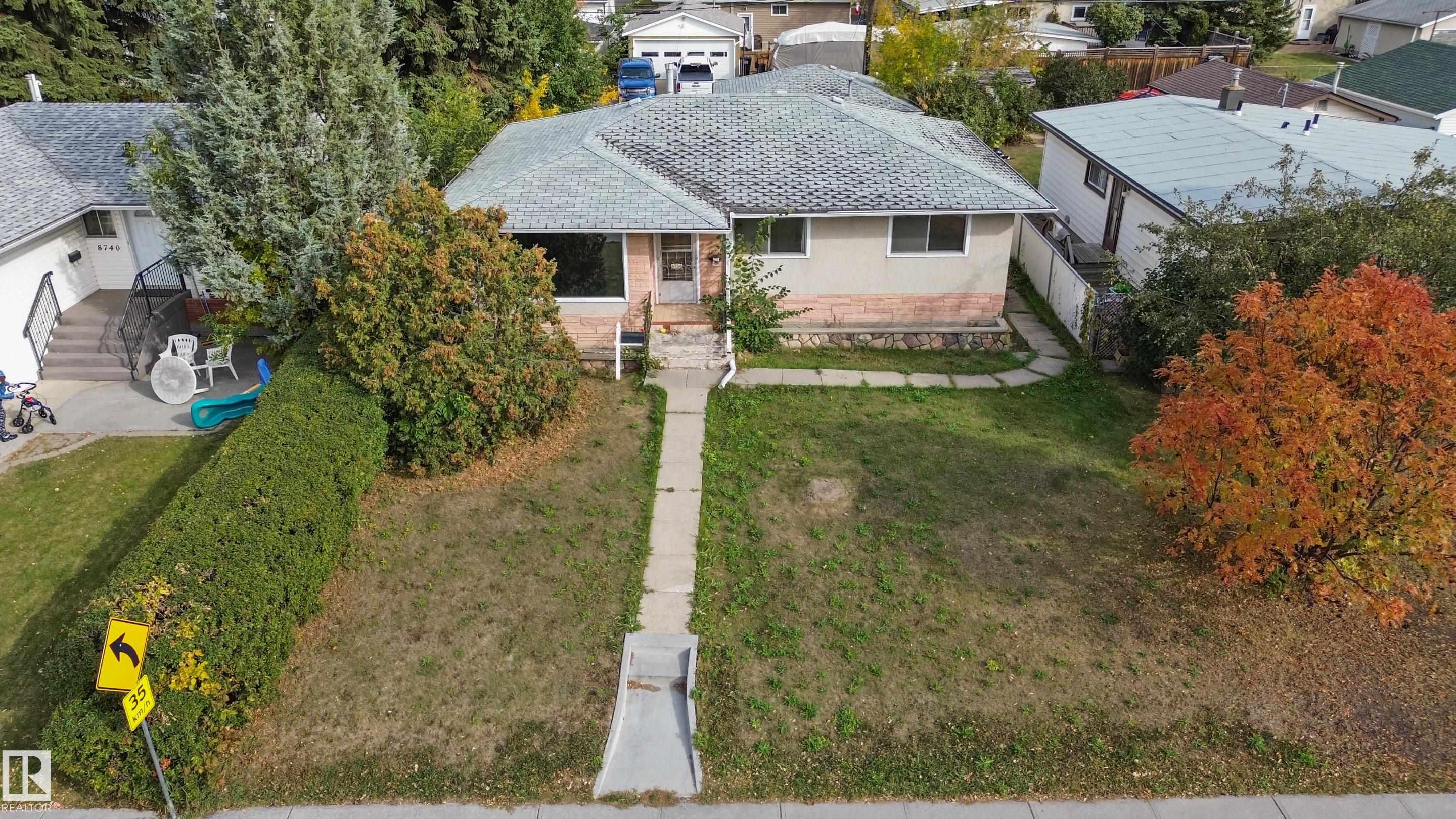 Photo 2 at 8736 66 Avenue NW, Argyll, Edmonton