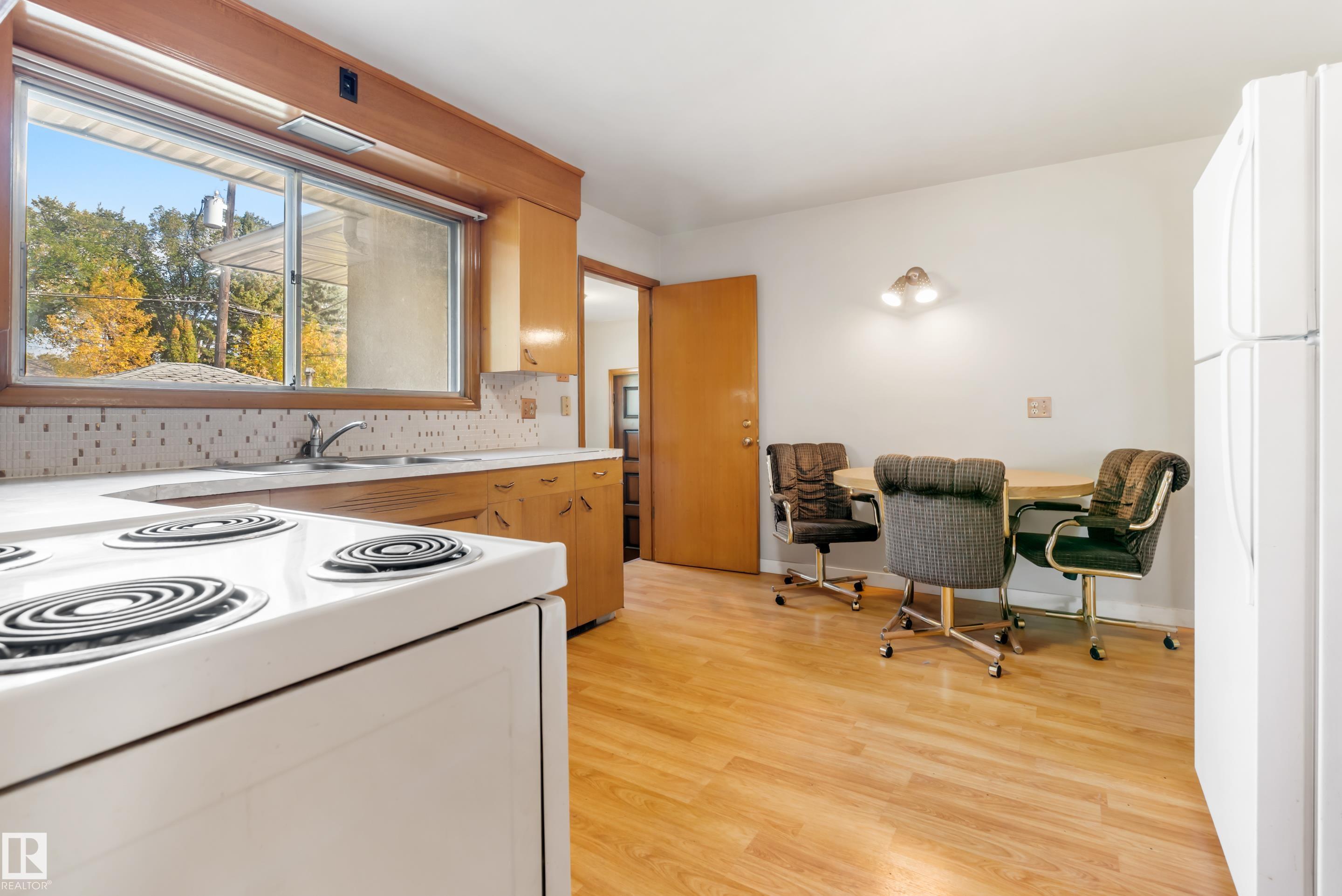 Photo 18 at 8736 66 Avenue NW, Argyll, Edmonton
